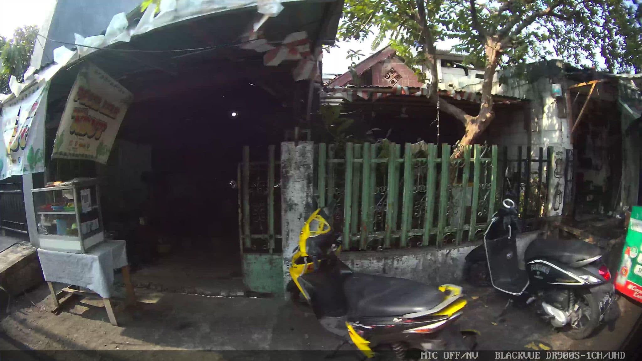 Street view near the trans luxury hotel bandung, Jakarta — © Kaart---LEFT (CC BY-SA · Mapillary)