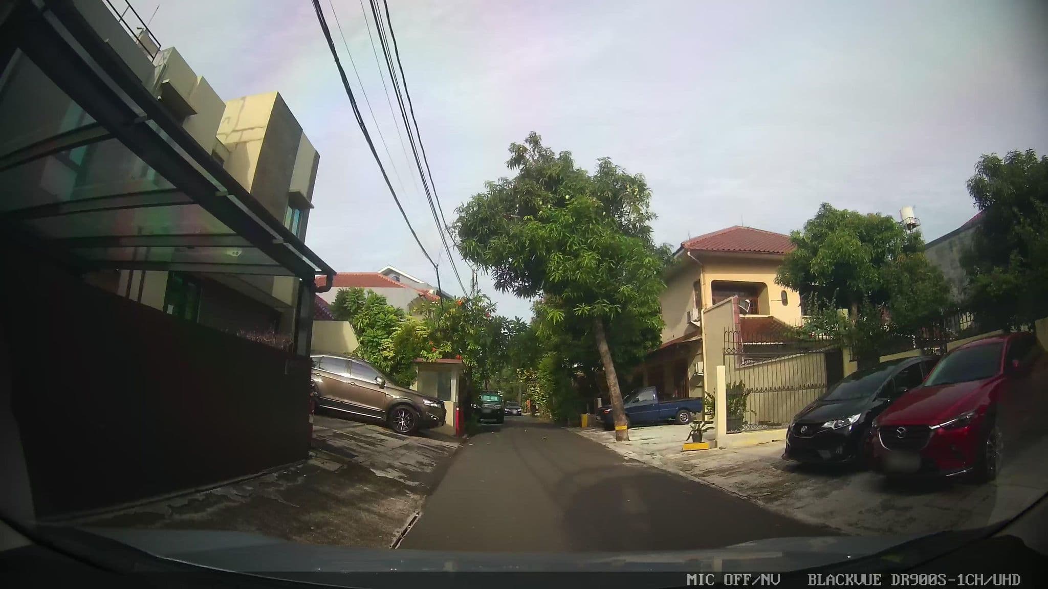 Street view near Kost the one, Jakarta — © Kaart---FRONT (CC BY-SA · Mapillary)