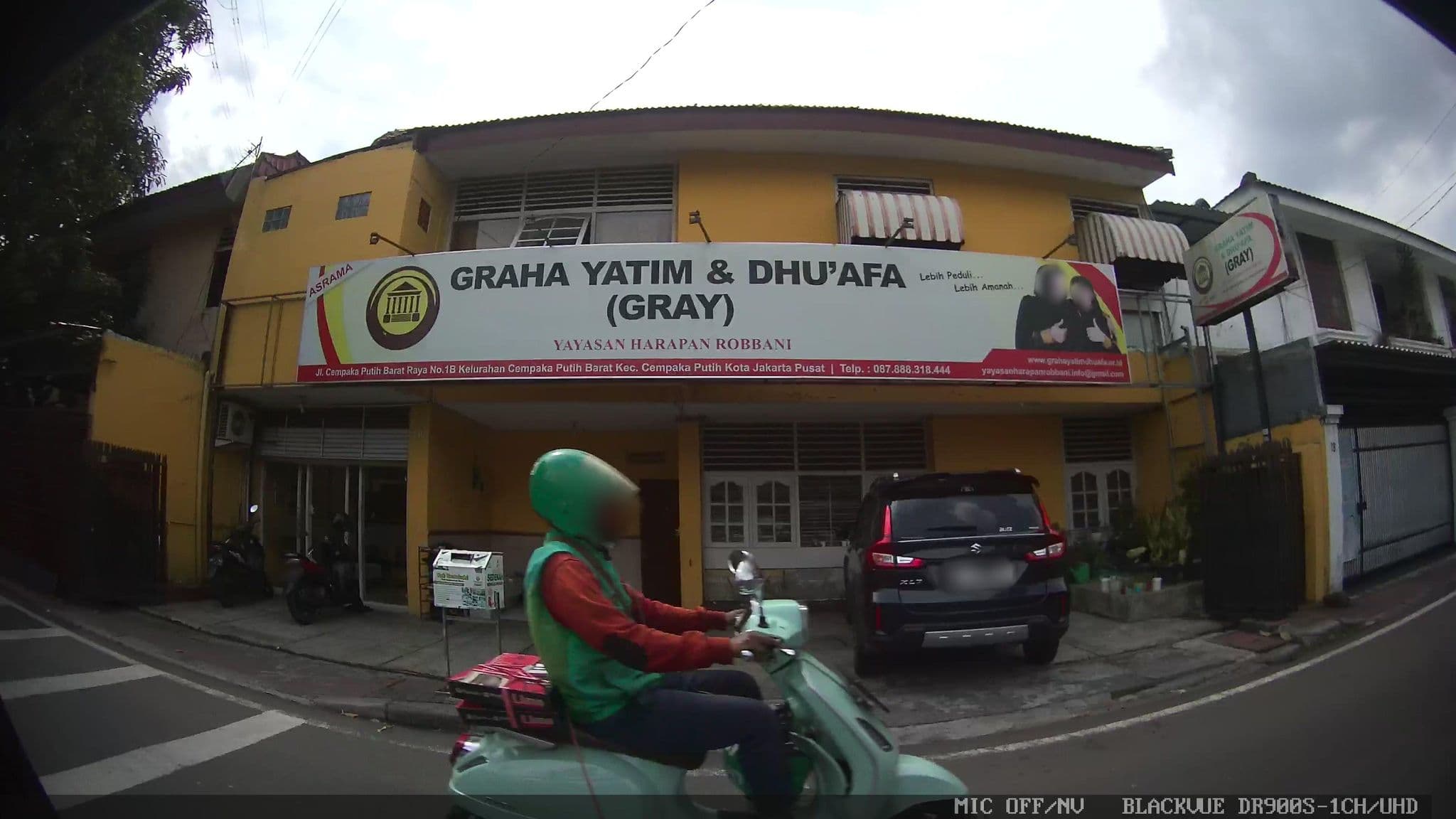 Street view near Kost Griya Unik Gg.kabel, Jakarta — © Kaart---RIGHT (CC BY-SA · Mapillary)
