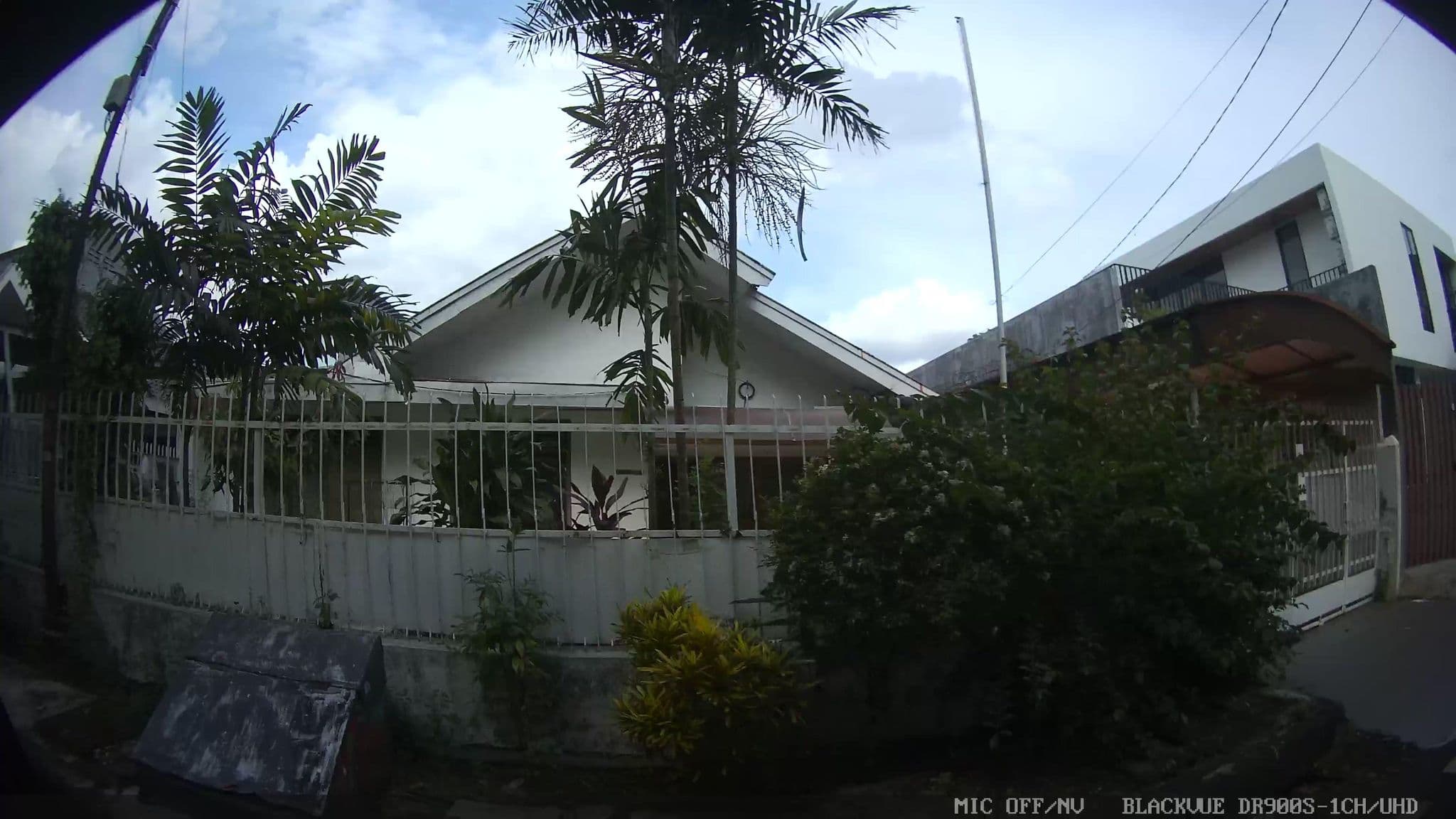 Street view near grand city hotel, Jakarta — © Kaart---RIGHT (CC BY-SA · Mapillary)