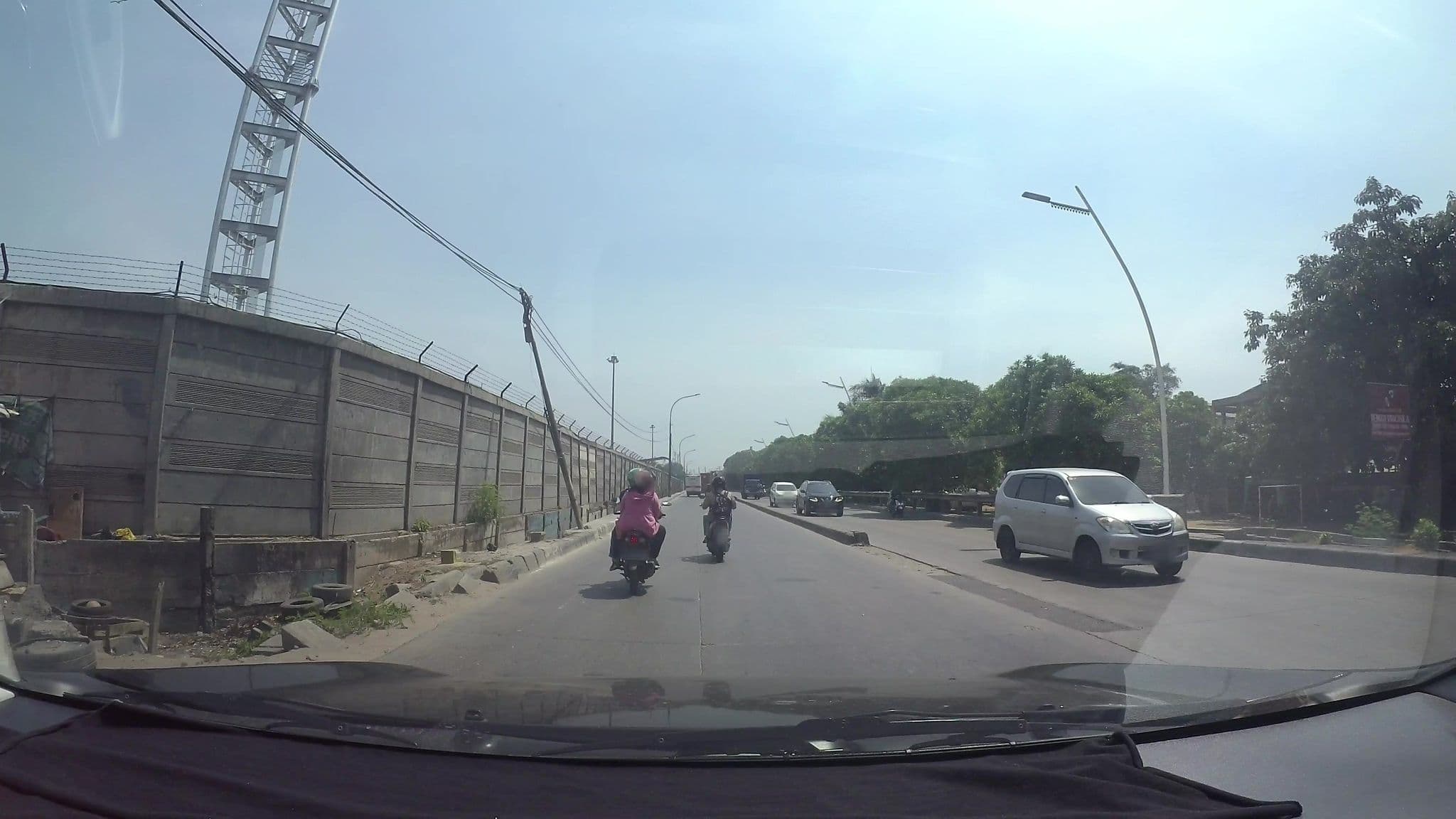 Street view near Gudang BI Executive Hotel, Utan — © kaart_3 (CC BY-SA · Mapillary)
