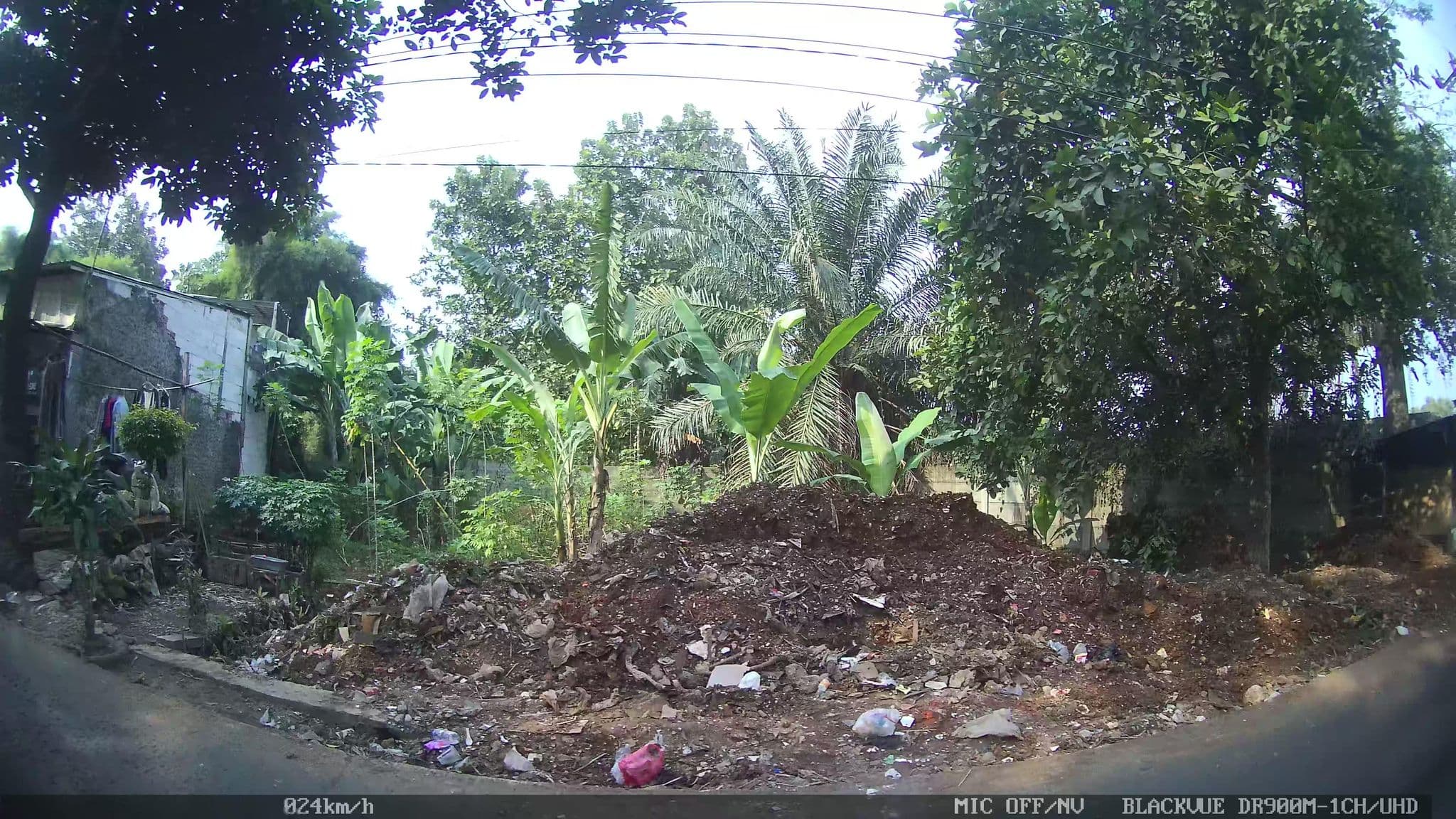 Street view near Kich's Picasso, Cileungsir — © kaart_2 (CC BY-SA · Mapillary)