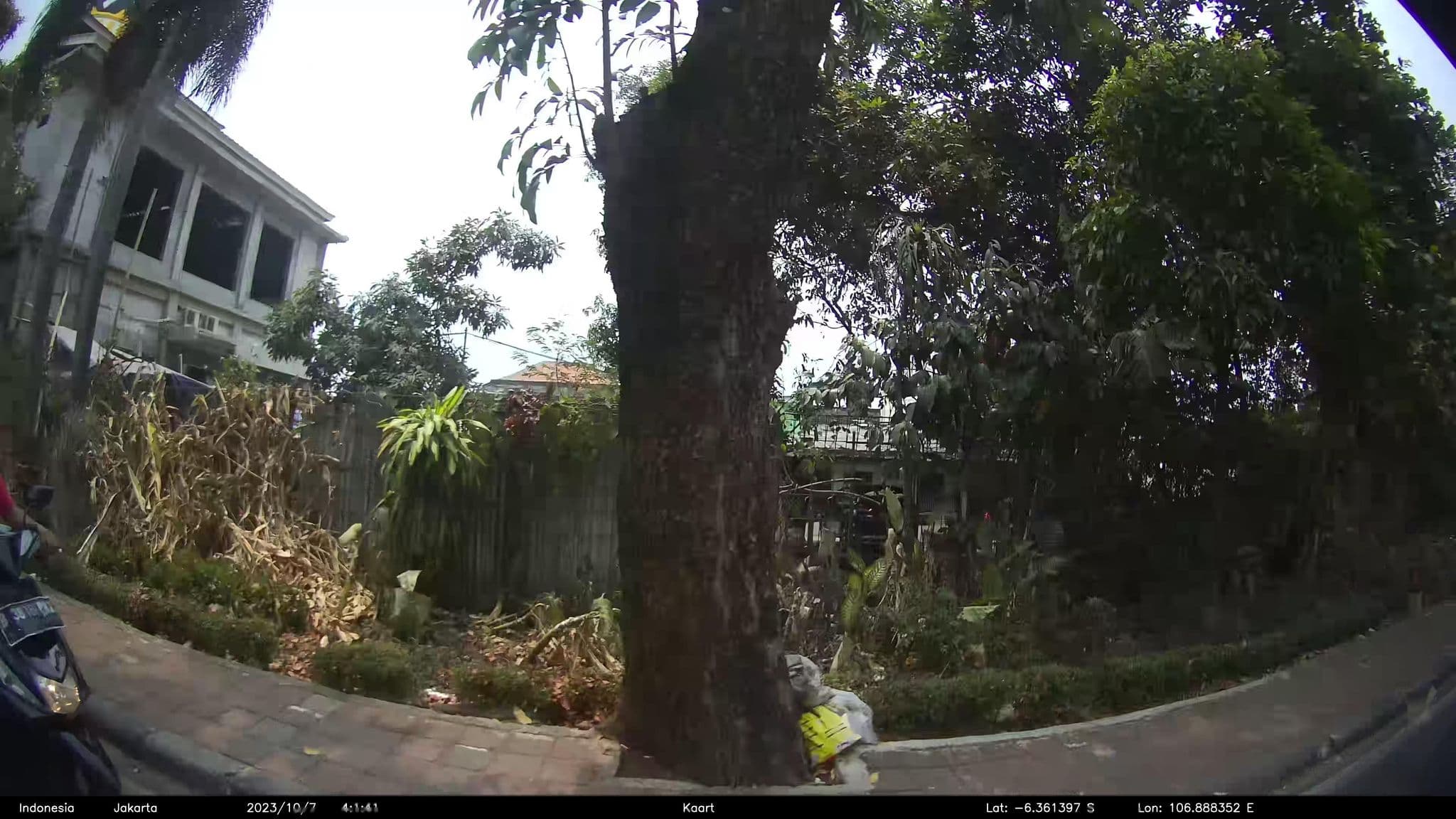 Street view near Hotel Orchardz, Cileungsir — © kaart5 (CC BY-SA · Mapillary)