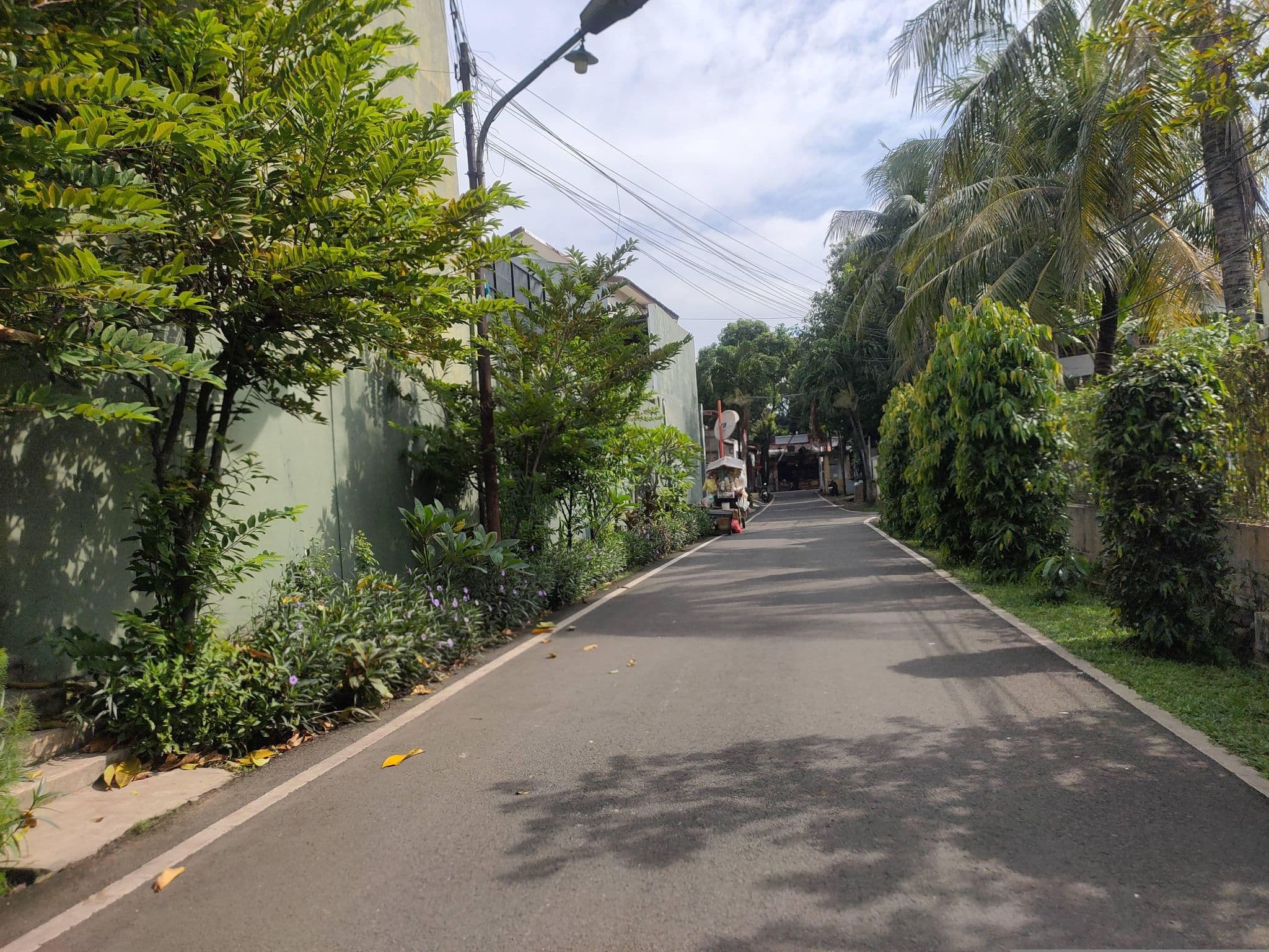 Street view near villa klub bunga, Cileungsir — © Kaart_Local (CC BY-SA · Mapillary)