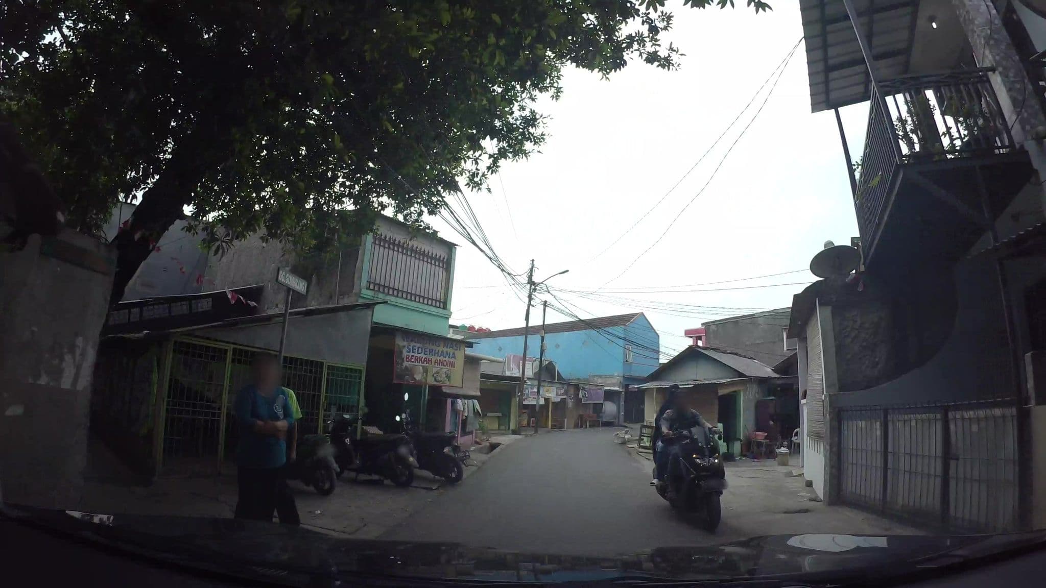 Street view near Cisarua Indah Hotel, Jakarta — © kaart_2 (CC BY-SA · Mapillary)