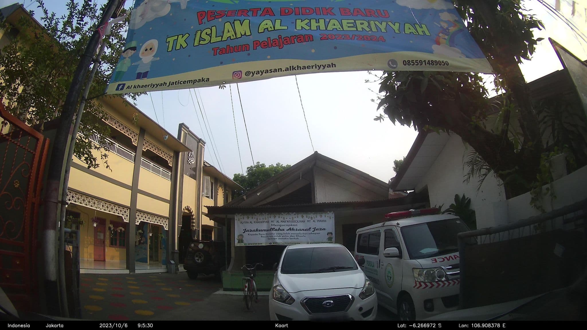 Street view near Hotel Parakan Wangi, Jakarta — © kaart_2 (CC BY-SA · Mapillary)