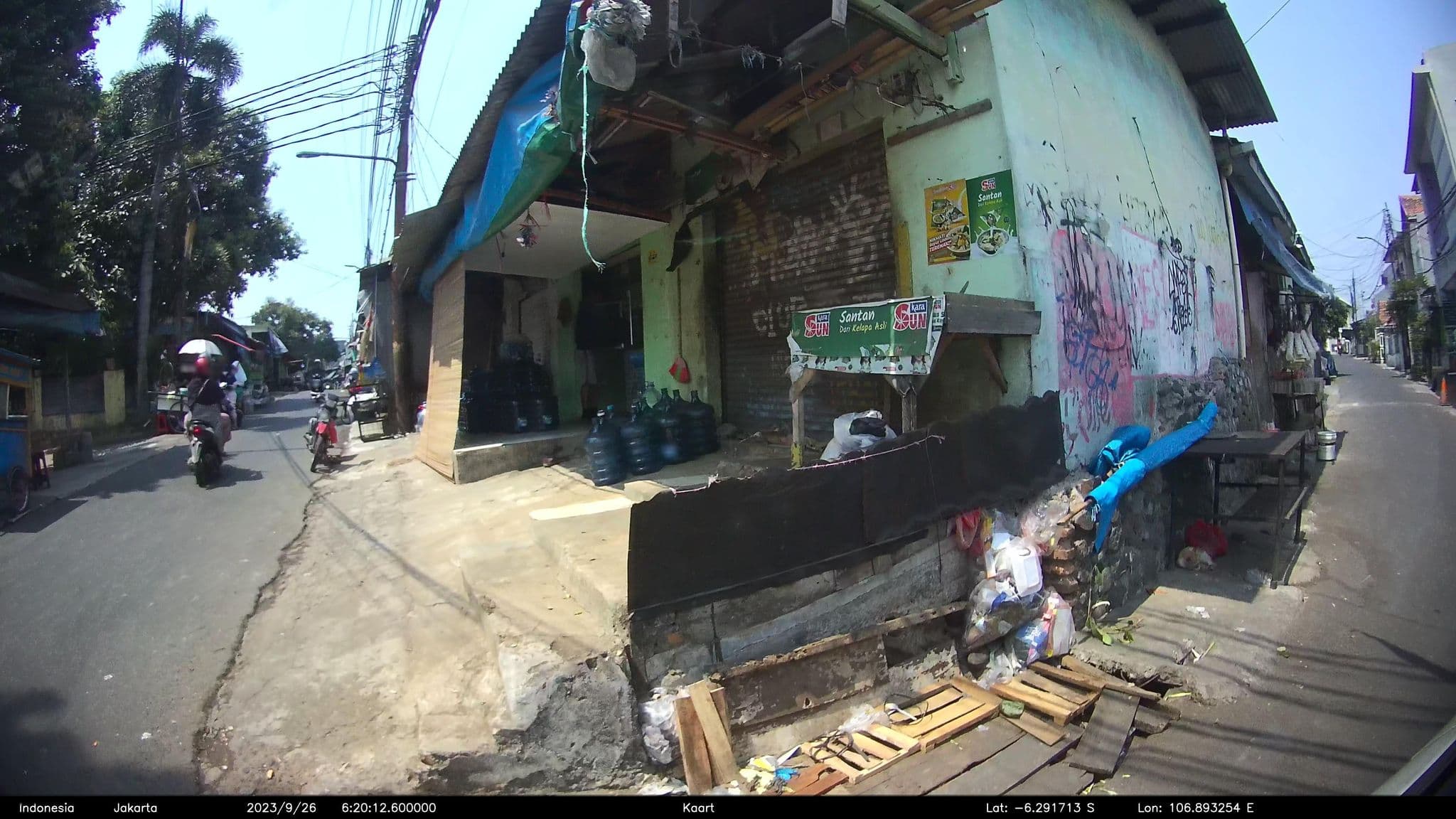 Street view near Park Hotel, Jakarta — © kaart_2 (CC BY-SA · Mapillary)