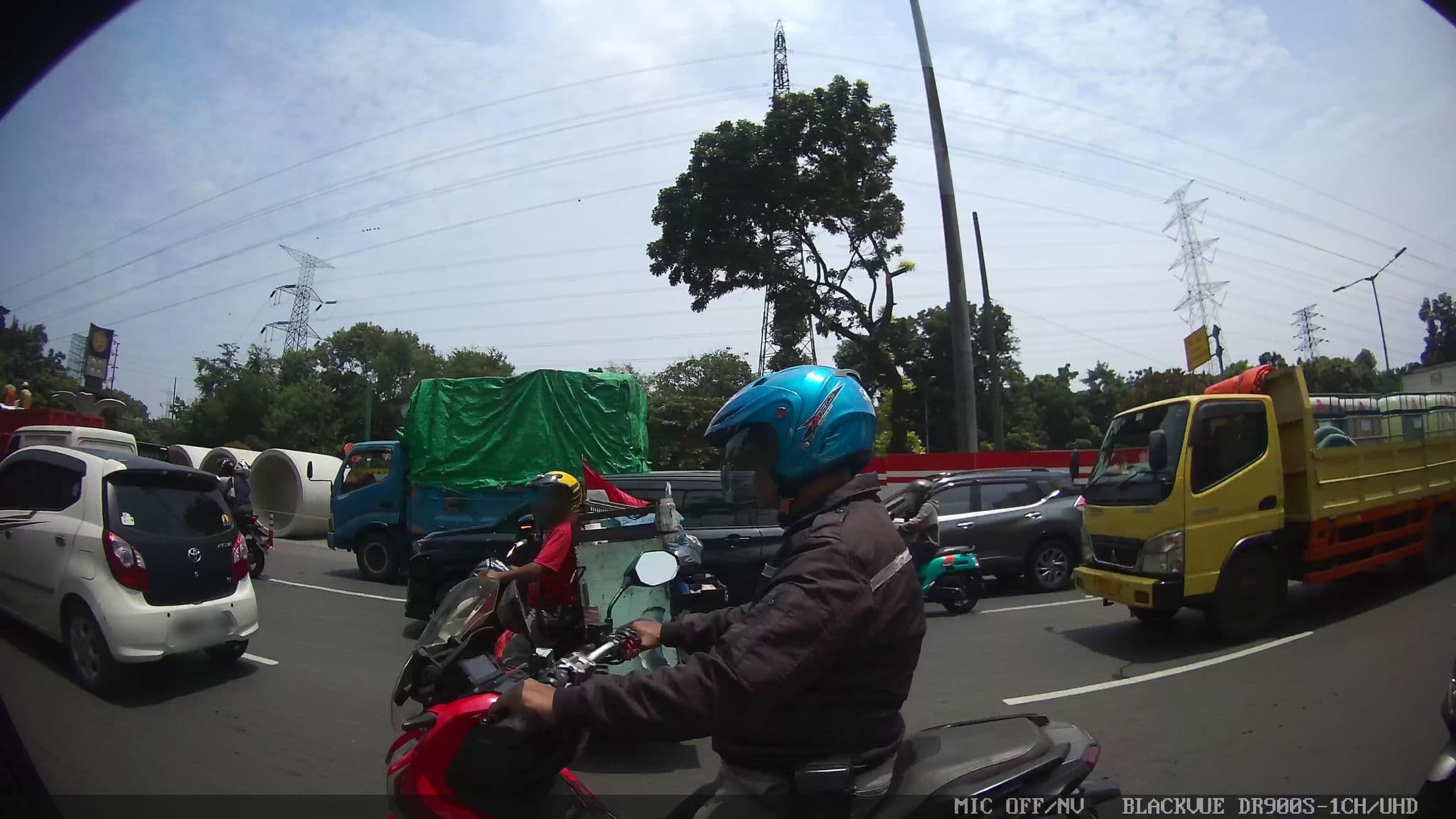Street view near Room 718 Park Hotel, Jakarta — © Kaart---RIGHT (CC BY-SA · Mapillary)