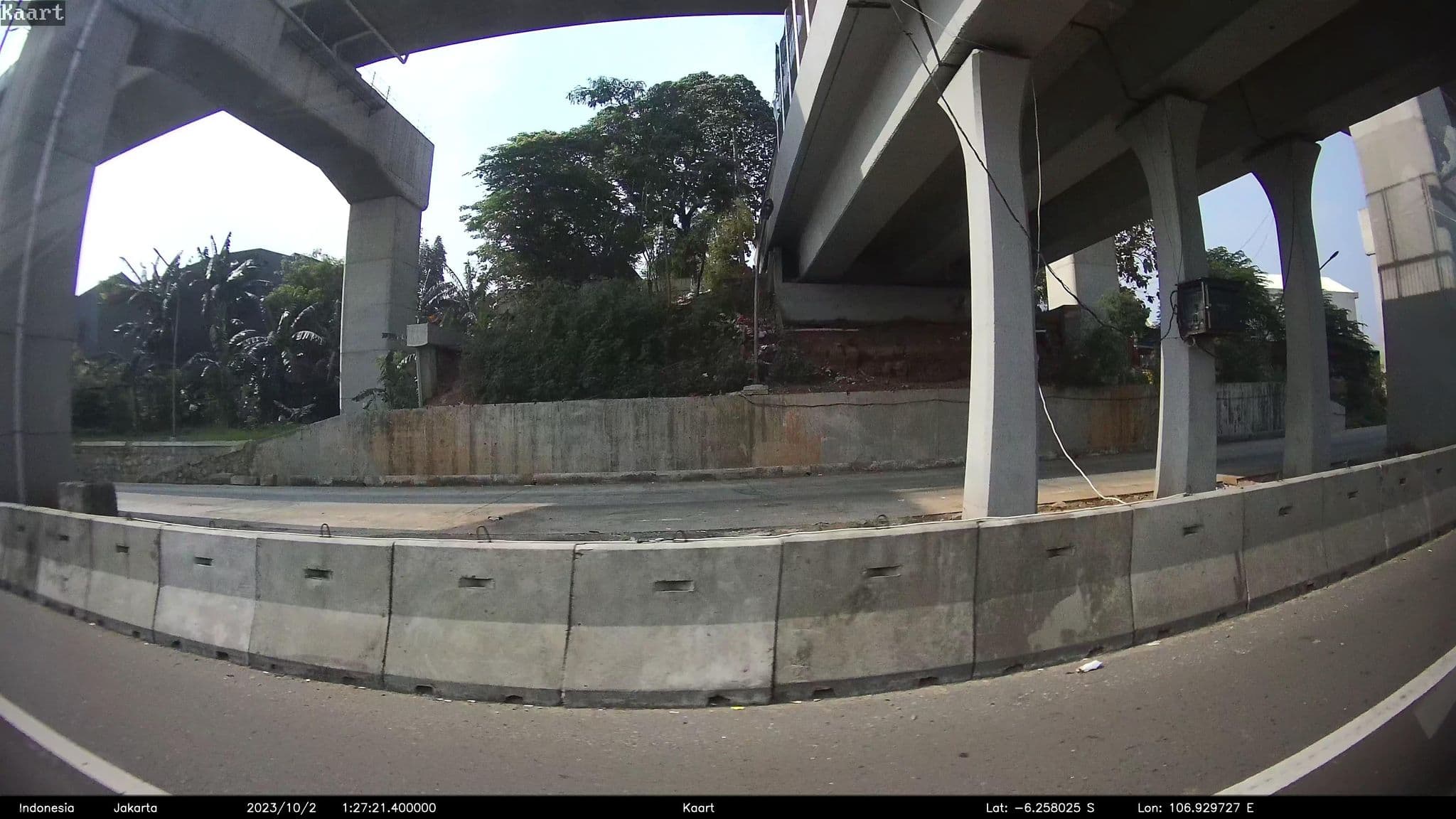 Street view near DinDavi's Suite Room, Bekasi — © kaart5 (CC BY-SA · Mapillary)