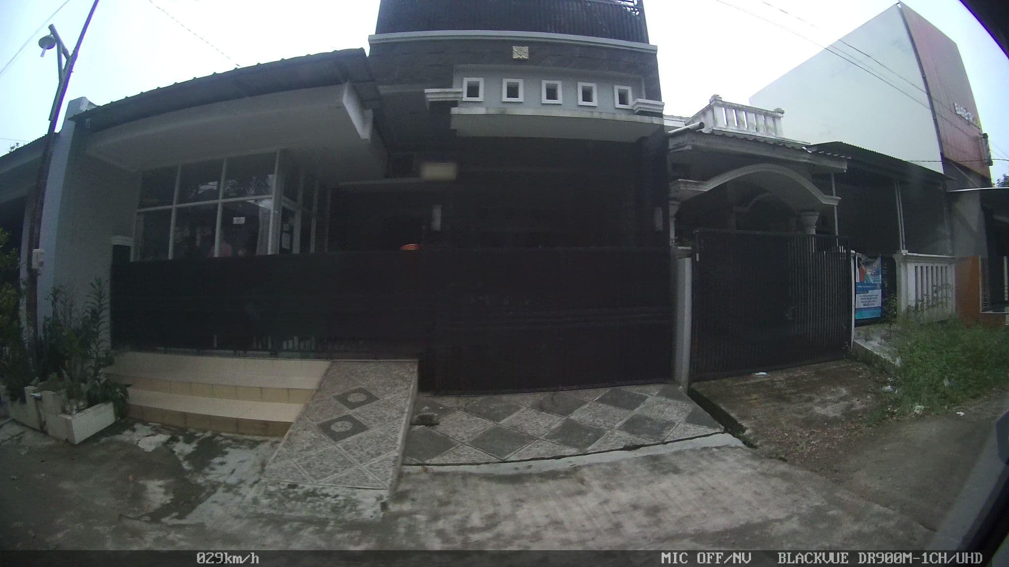 Street view near Kamar Qu, Bekasi — © kaart_2 (CC BY-SA · Mapillary)