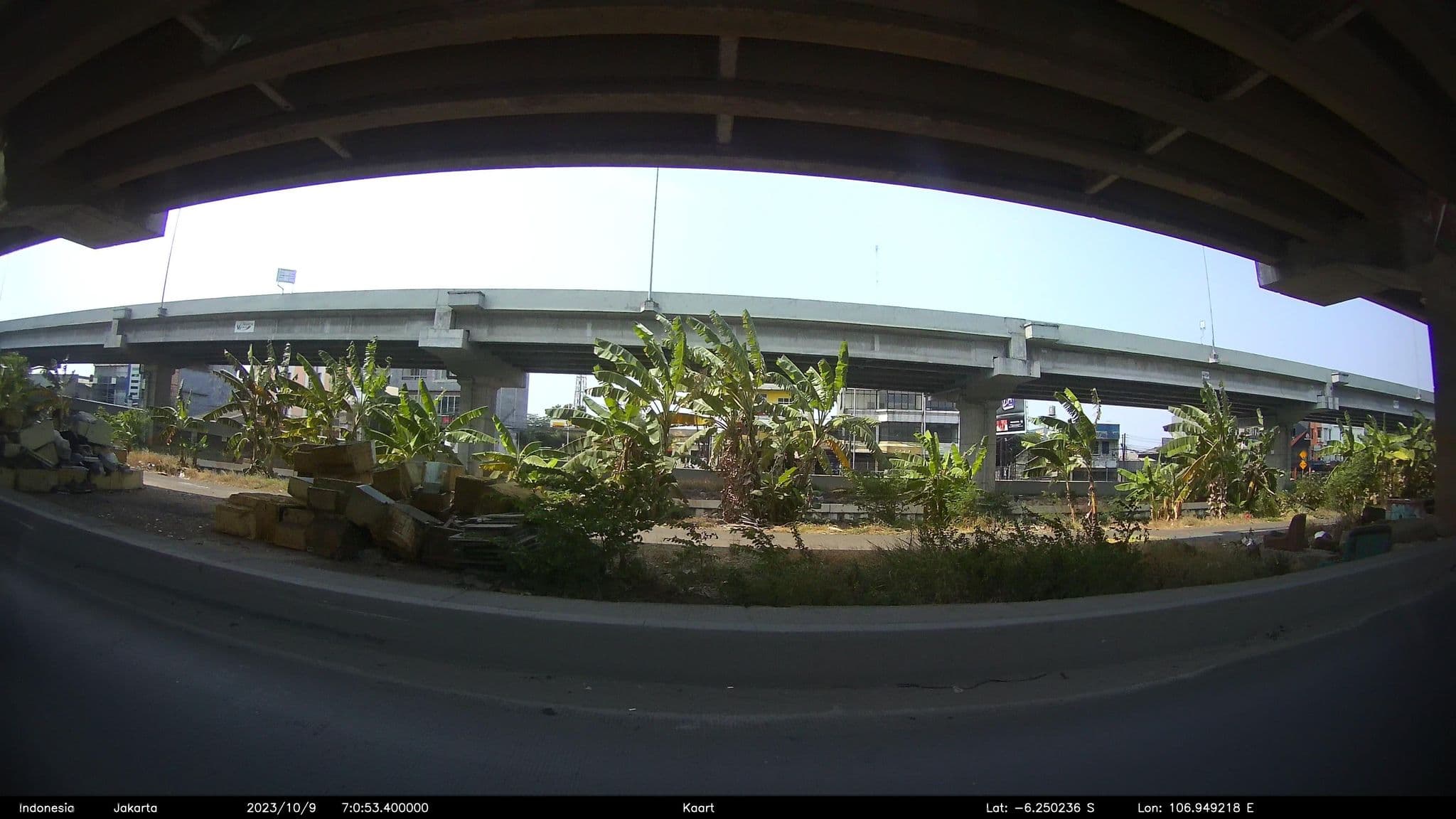 Street view near Deldhia Hotel, Bekasi — © kaart_2 (CC BY-SA · Mapillary)