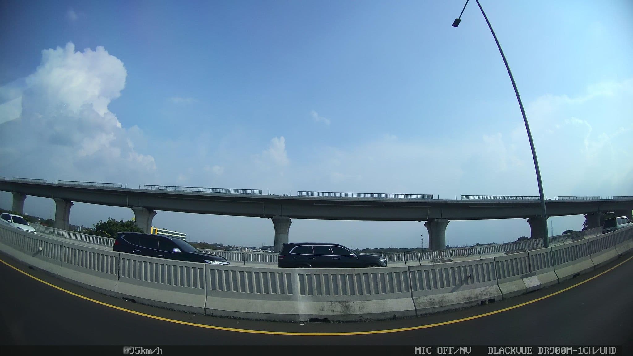 Street view near hotel ledian, Bekasi — © kaart5 (CC BY-SA · Mapillary)