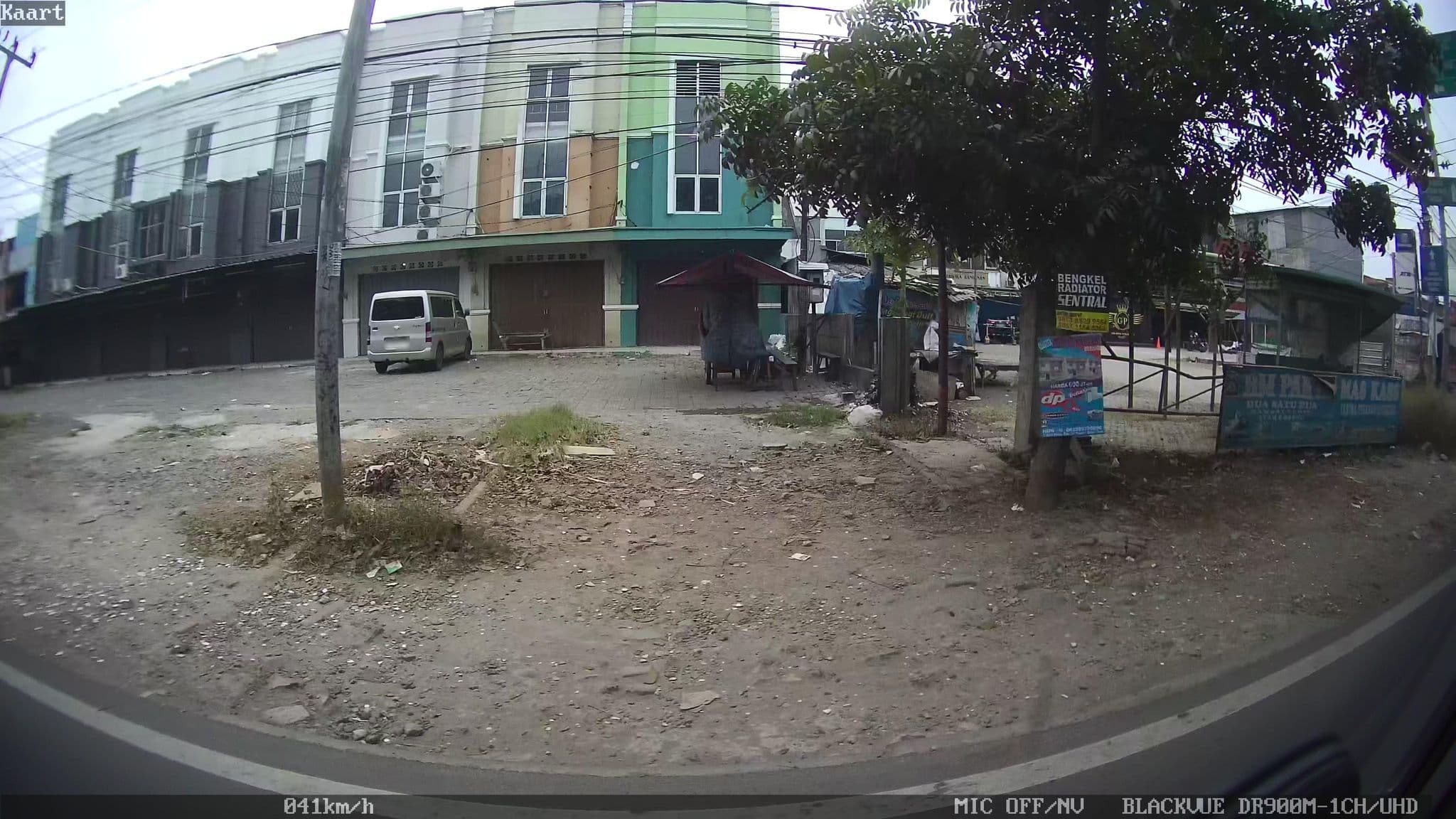 Street view near Holiday Villa Hotel & Suites, Bekasi — © kaart_2 (CC BY-SA · Mapillary)