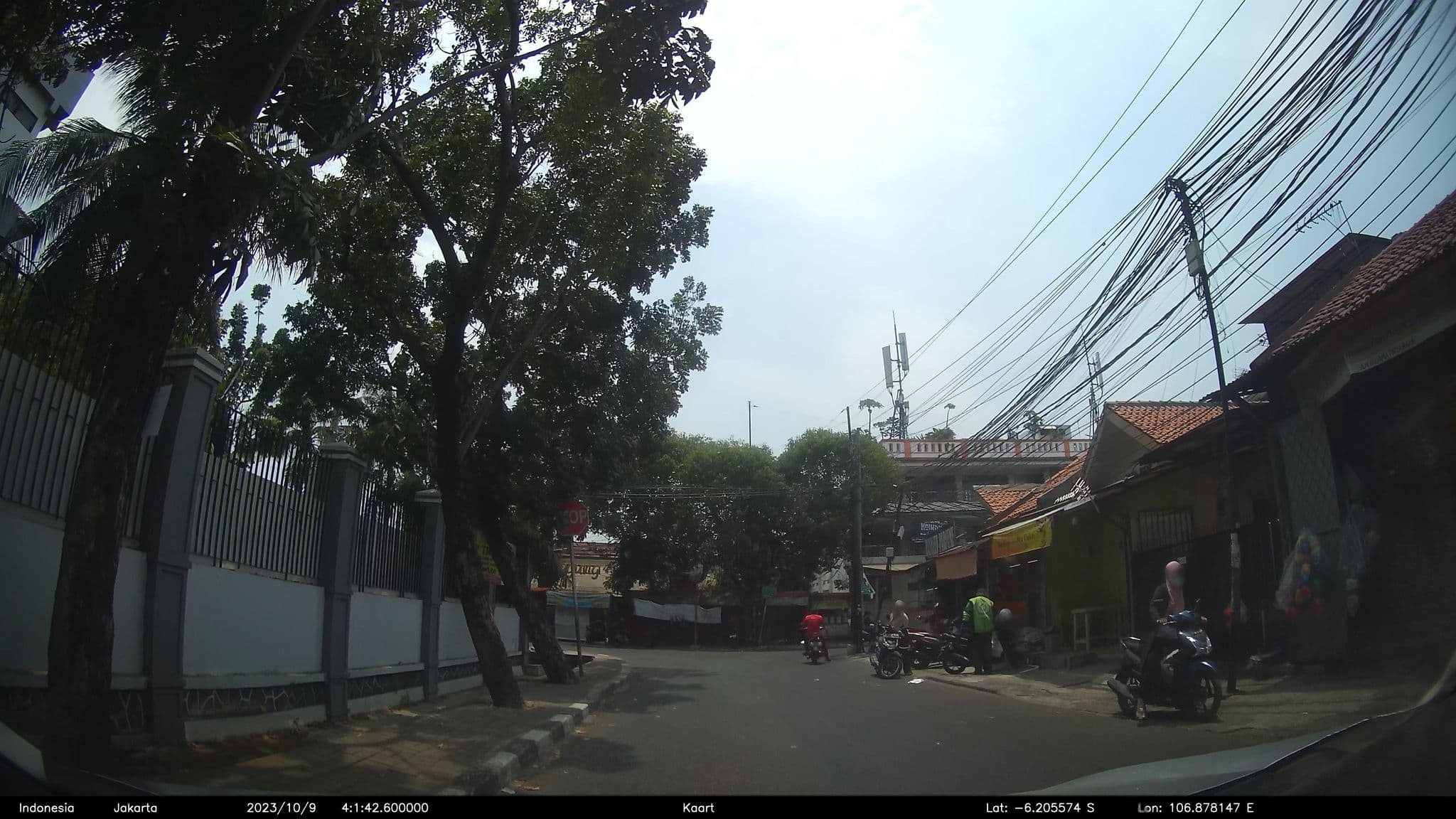 Street view near Kastil Jamb's - Bull, Jakarta — © kaart_2 (CC BY-SA · Mapillary)