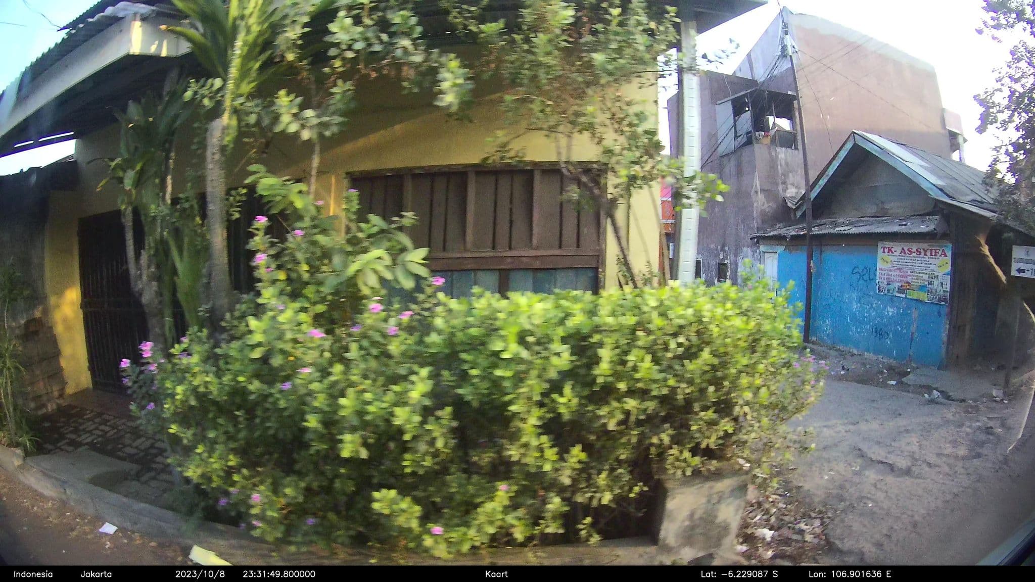 Street view near Hotel Garden Villa Kaohsiung, Jakarta — © kaart_2 (CC BY-SA · Mapillary)