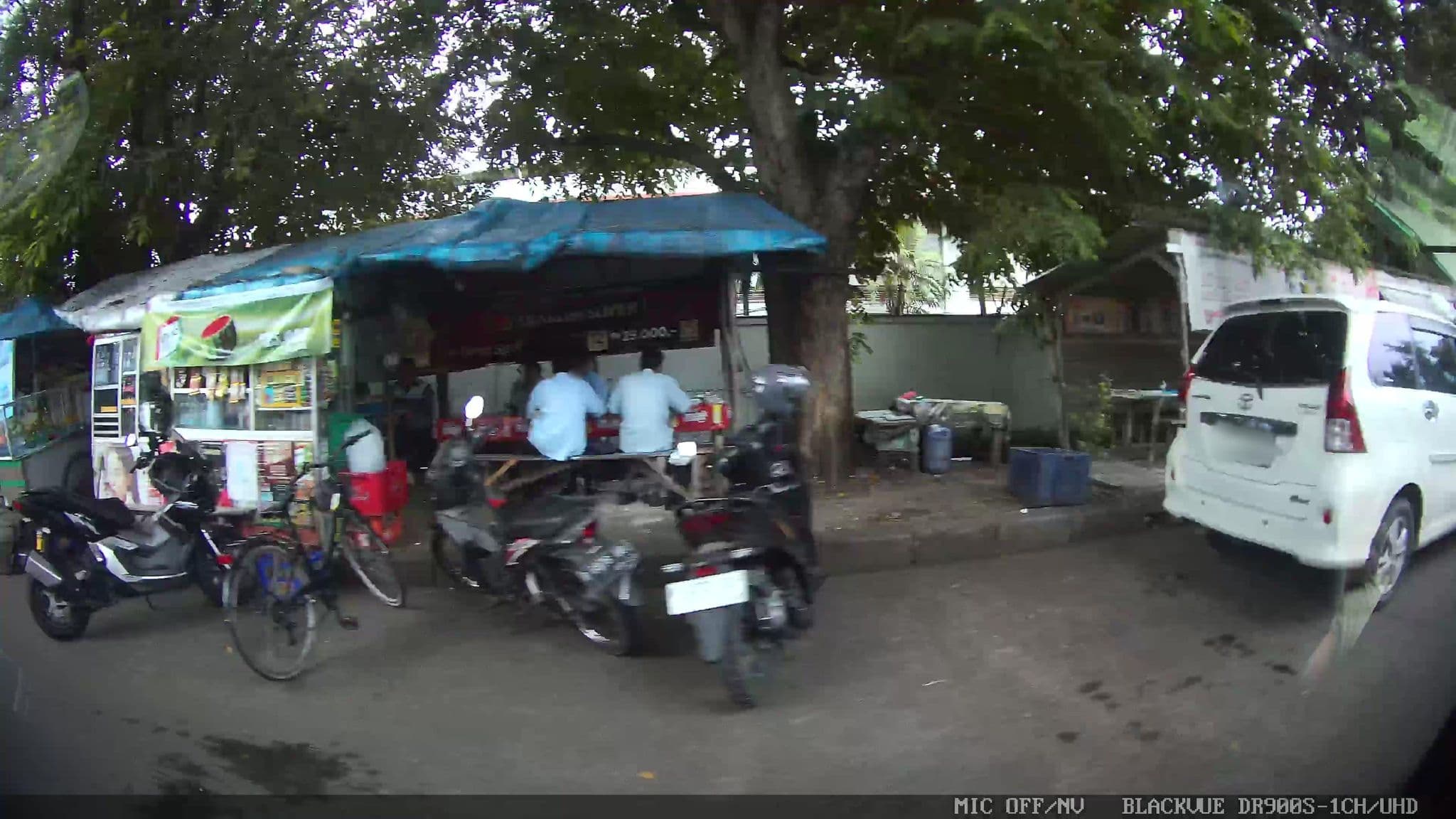 Street view near Andaka Pratama Indonesia PT, Utan — © Kaart---LEFT (CC BY-SA · Mapillary)
