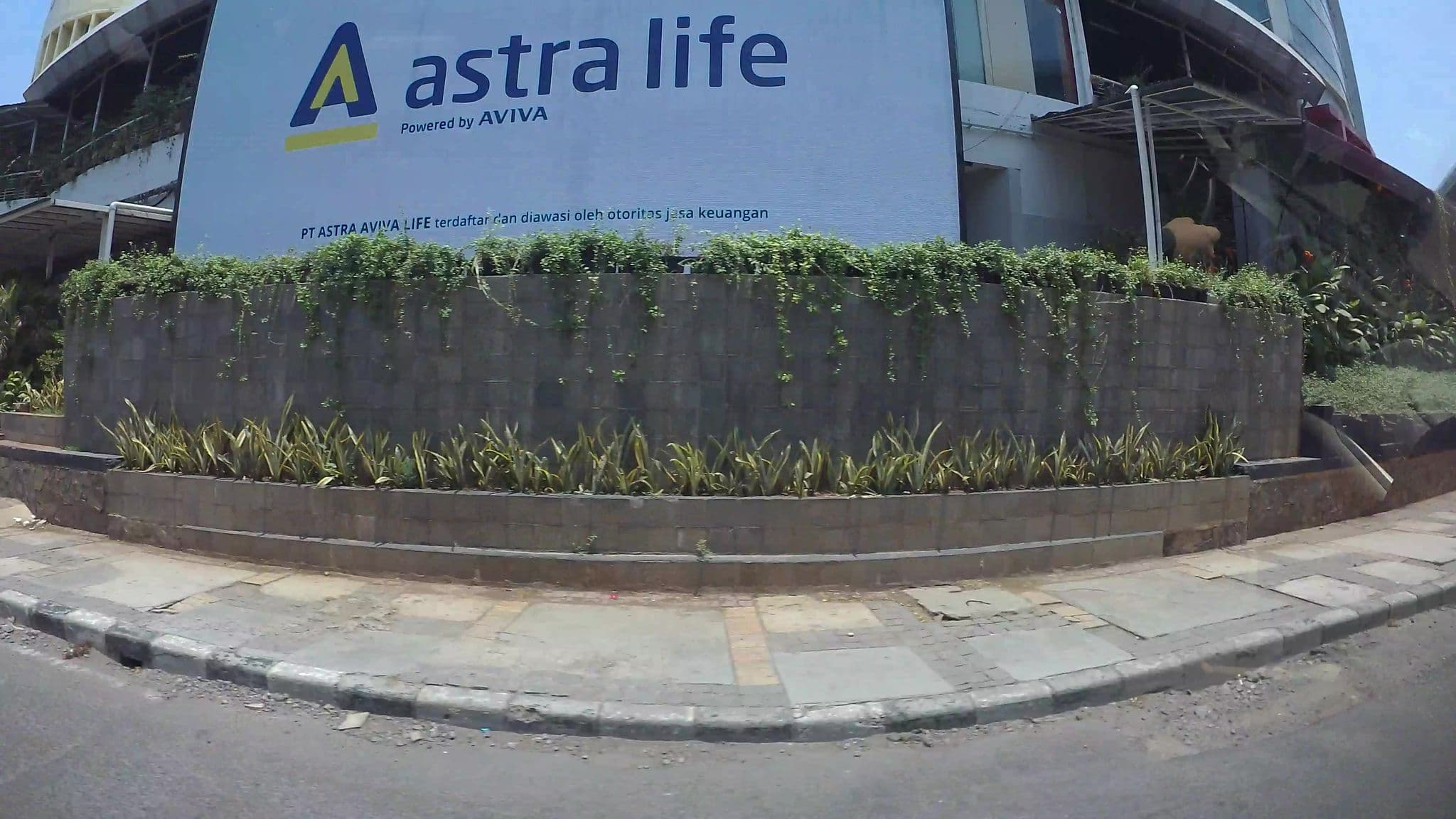 Street view near Hotel Mirah Sartika, Utan — © kaart_3 (CC BY-SA · Mapillary)