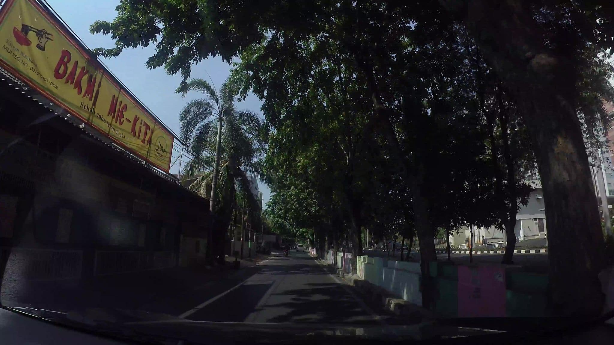 Street view near Lumire Hotel Ballroom, Utan — © kaart_3 (CC BY-SA · Mapillary)