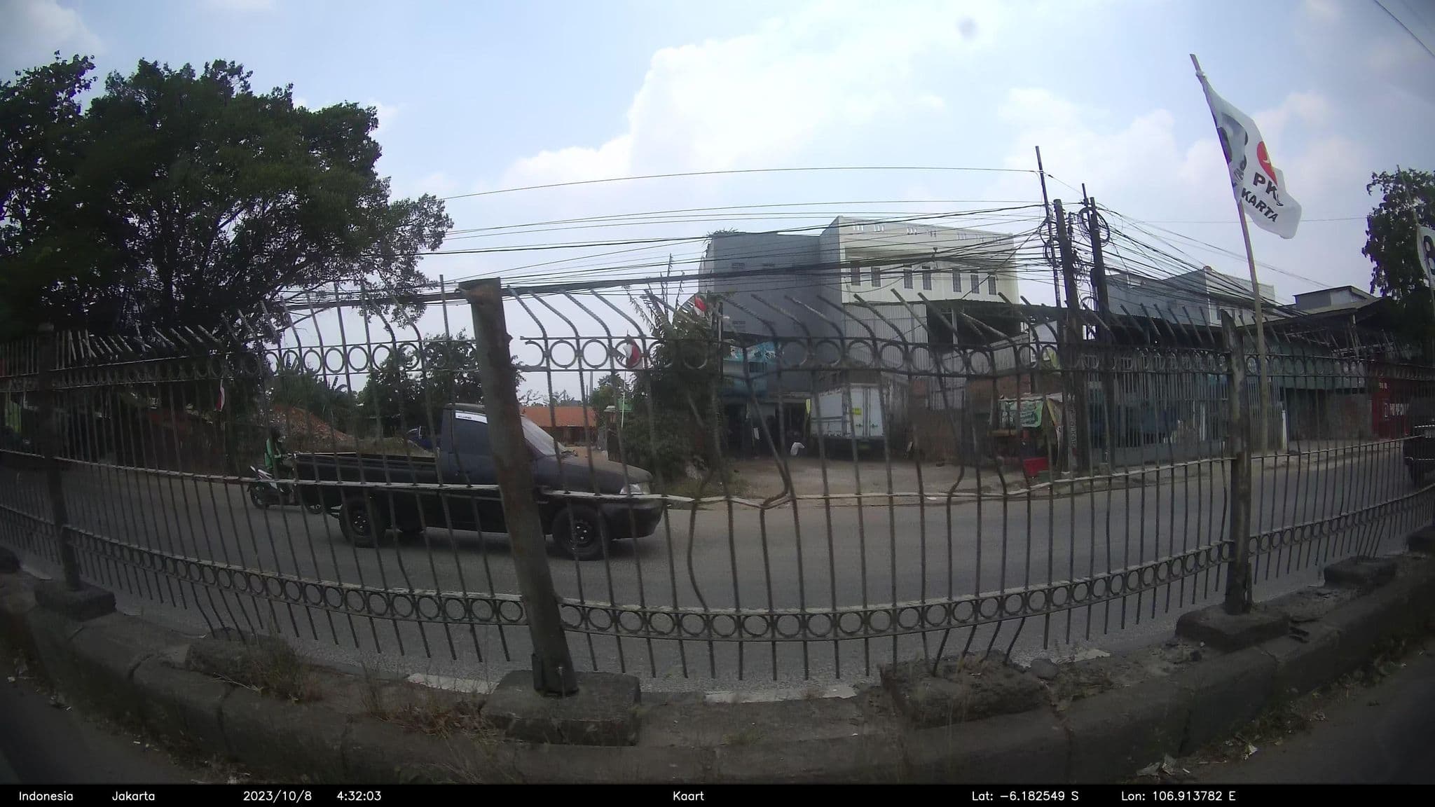 Street view near Dariza Jaya Hotel, Utan — © kaart_2 (CC BY-SA · Mapillary)
