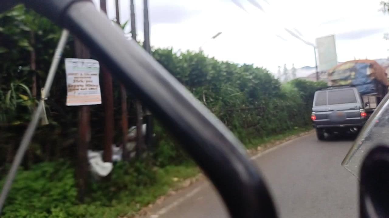 Street view near De Bloem Lake View Villa Cileunca, Leuwiliang — © roadroid (CC BY-SA · Mapillary)