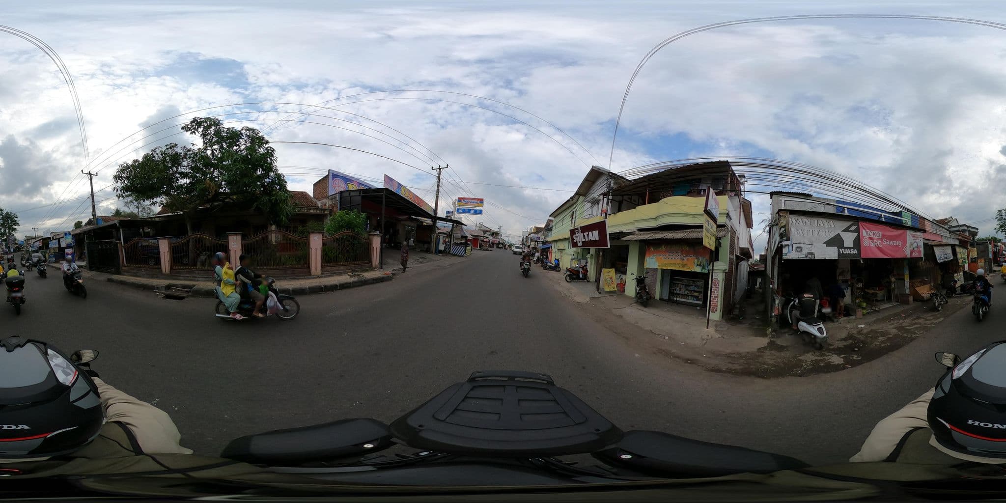 Street view near Mulih Ƙ' Ԁɐƨǝ, Garut — © Kaart_Local (CC BY-SA · Mapillary)