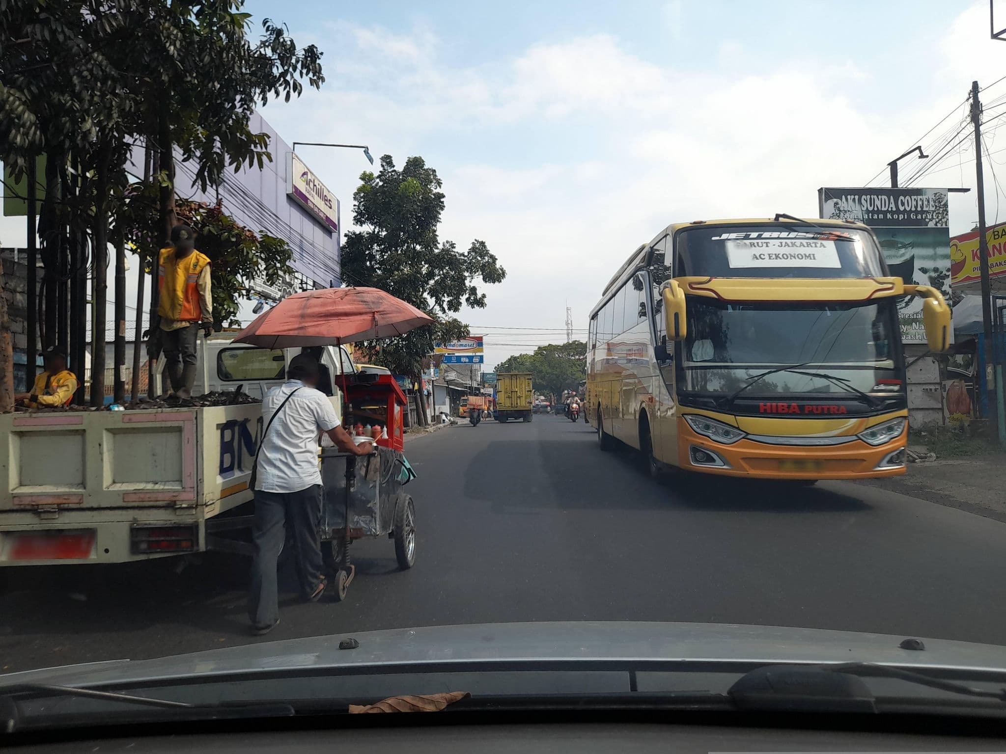 Street view near Danau Dariza, Garut — © Kaart_Local (CC BY-SA · Mapillary)