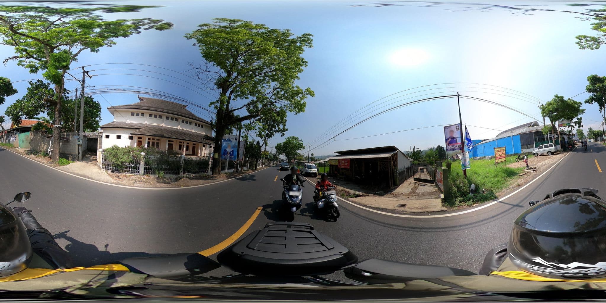 Street view near Saung Balong Abah Kumis, Leuwiliang — © Kaart_Local (CC BY-SA · Mapillary)