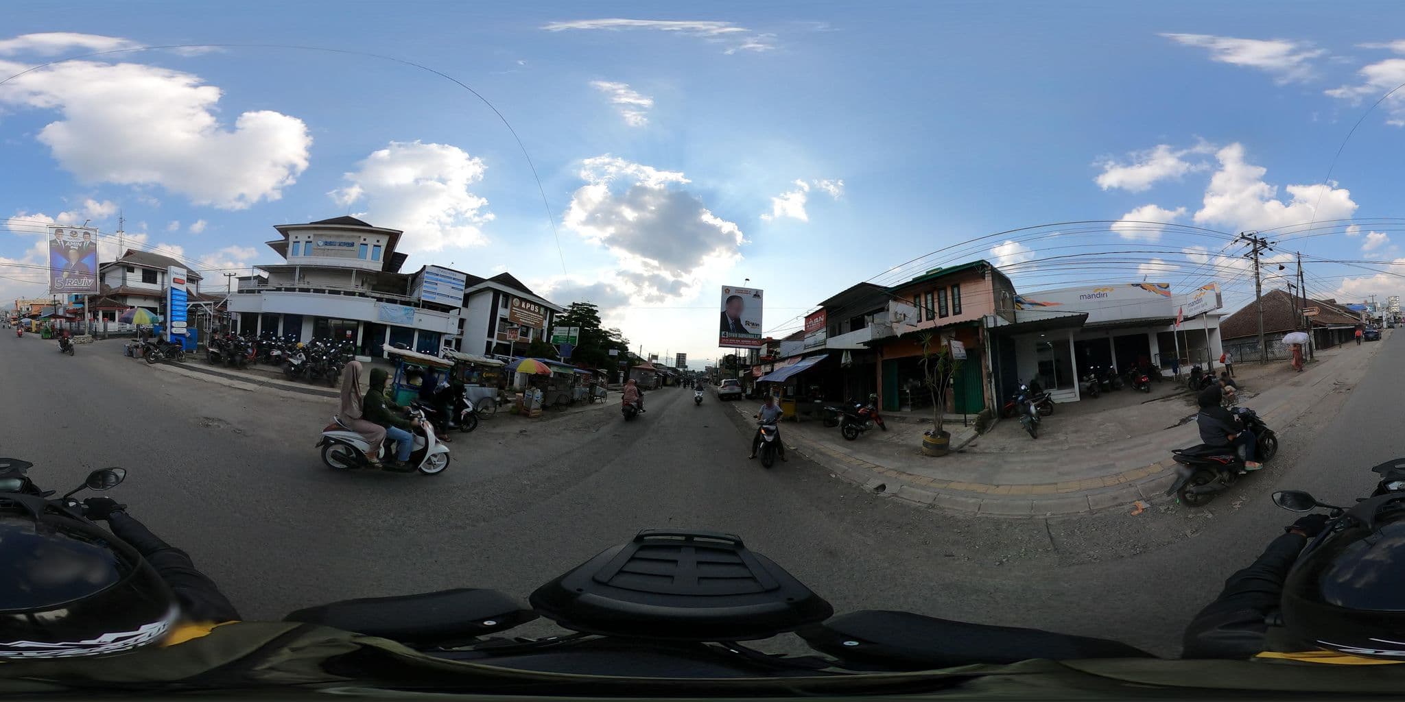 Street view near hotel puri pengalengan, Leuwiliang — © Kaart_Local (CC BY-SA · Mapillary)