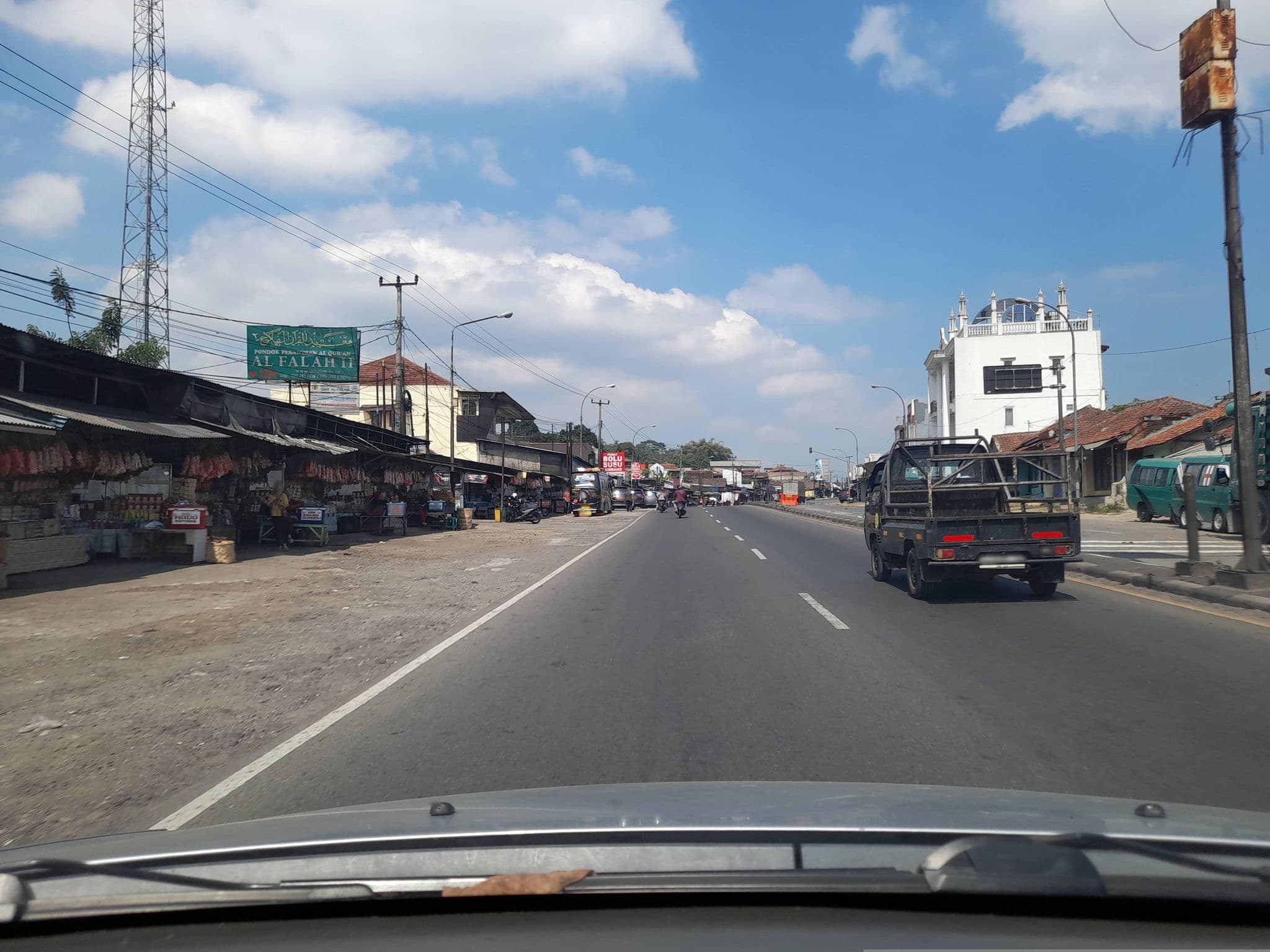 Street view near Pantai Indah Resort Hotel Pangandaran, Paseh — © Kaart_Local (CC BY-SA · Mapillary)