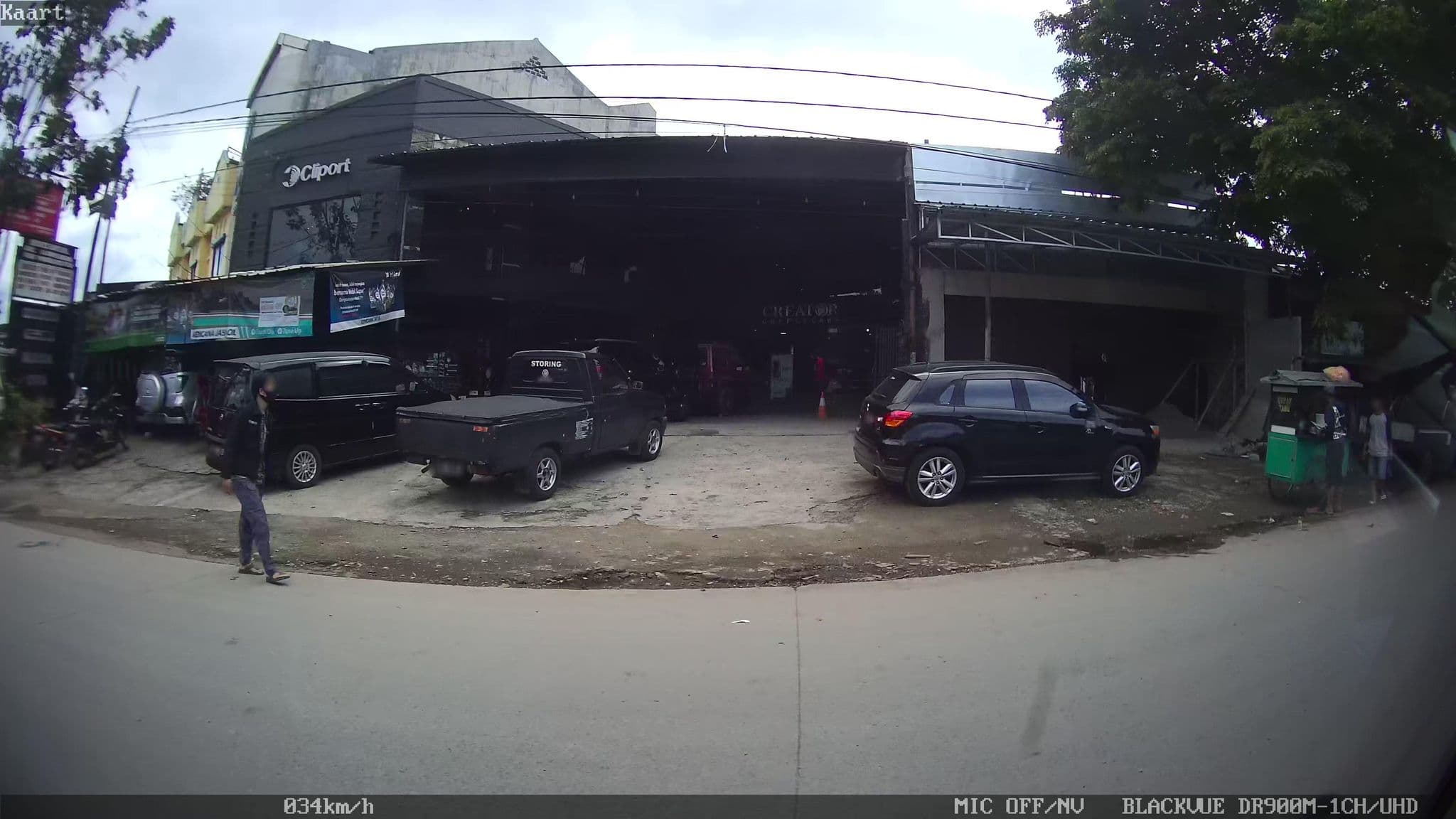 Street view near The dinar hotel, Bandung — © kaart_2 (CC BY-SA · Mapillary)
