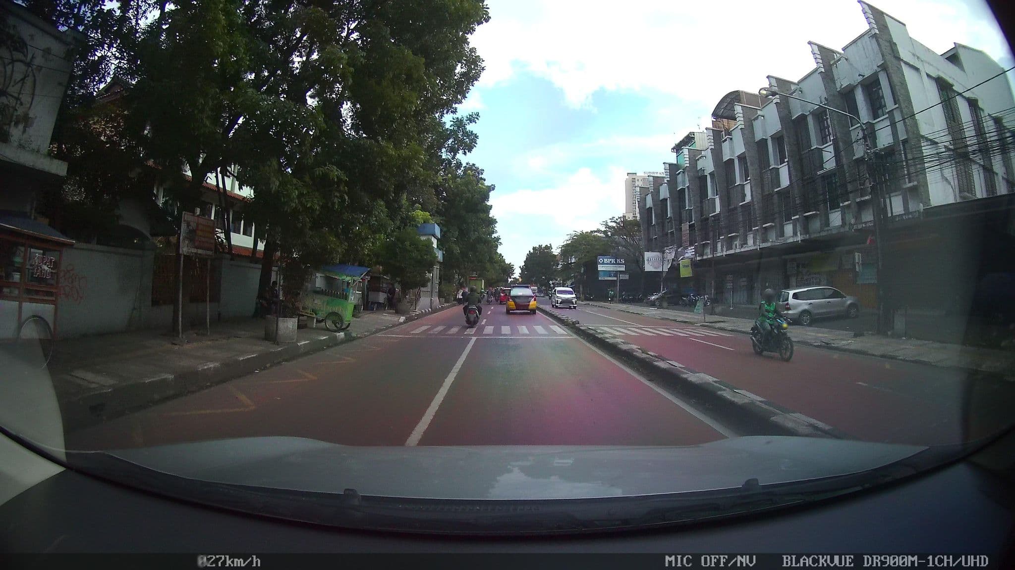 Street view near The Aryaduta Hotel, Bandung — © kaart_2 (CC BY-SA · Mapillary)