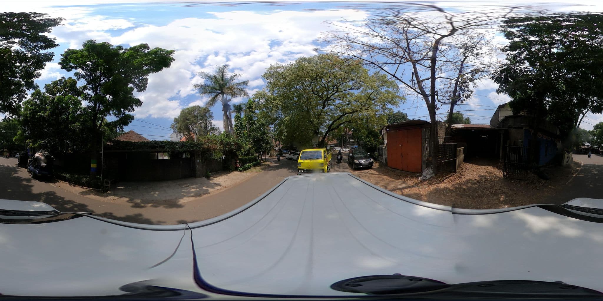 Street view near Peony Guesthouse, Bandung — © kaart_2 (CC BY-SA · Mapillary)