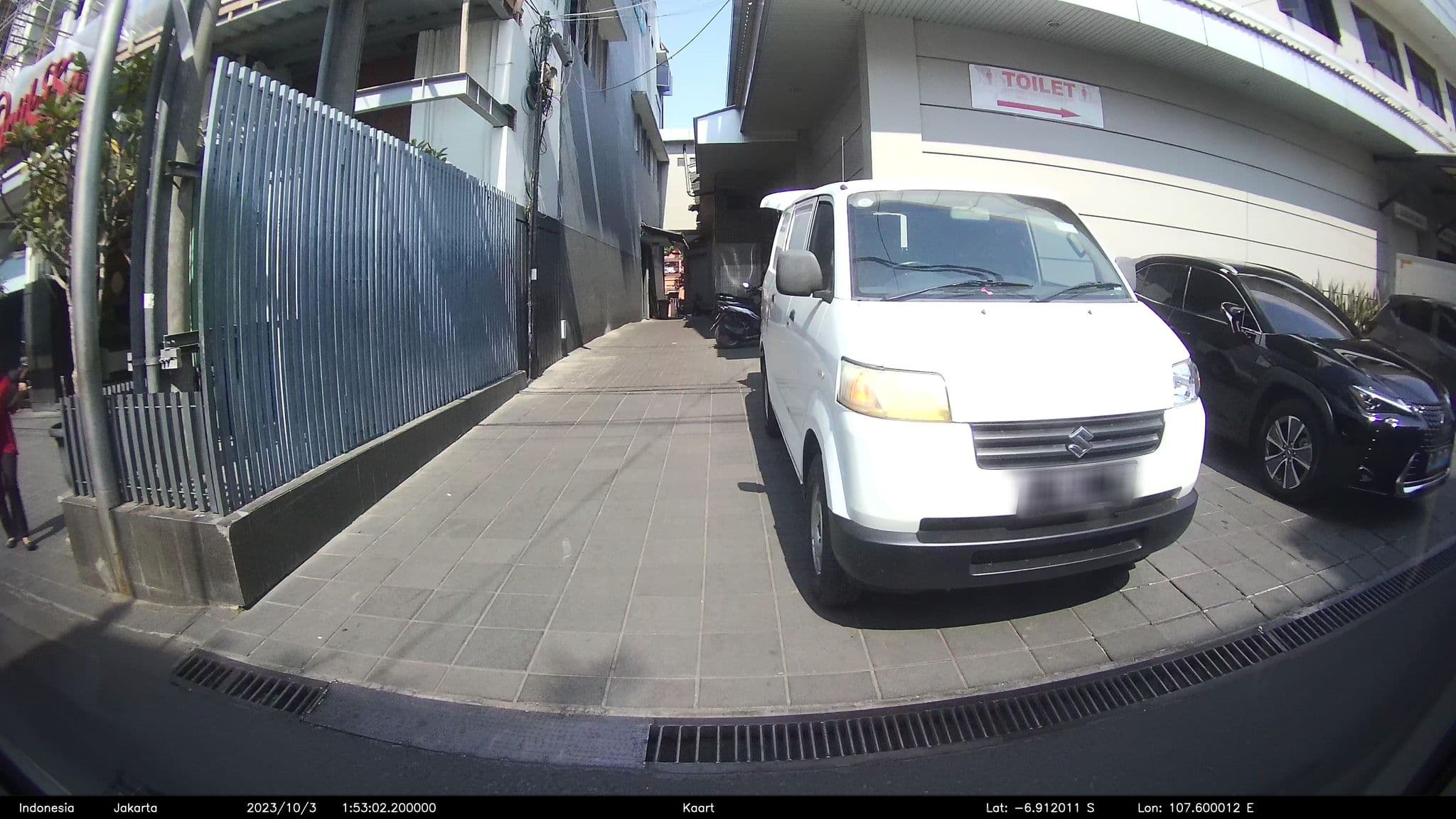 Street view near Hotel Unik, Bandung — © kaart5 (CC BY-SA · Mapillary)