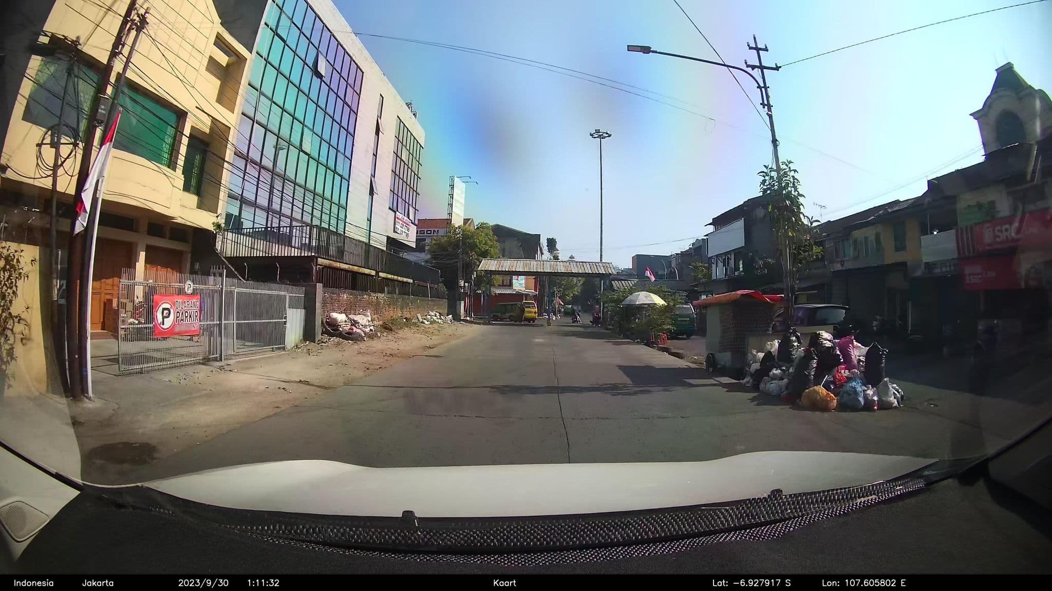 Street view near V-Hotel Boutique, Bandung — © kaart_2 (CC BY-SA · Mapillary)