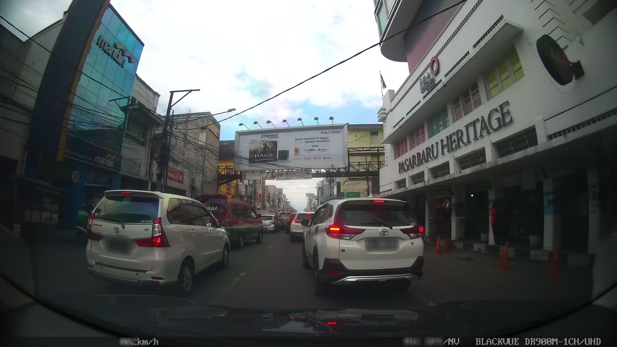 Street view near Collection O Hotel Pasar Baru Heritage, Bandung — © kaart5 (CC BY-SA · Mapillary)