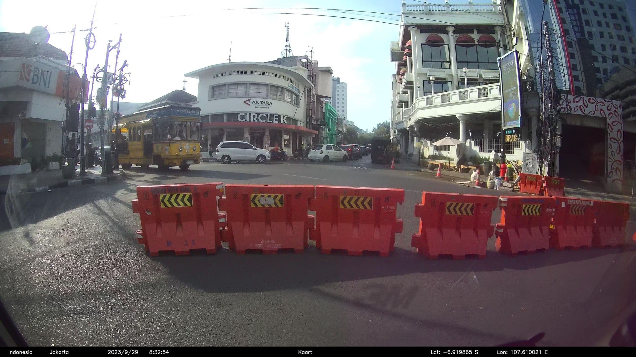 Street view near Swimming Pool, Bandung — © kaart_2 (CC BY-SA · Mapillary)