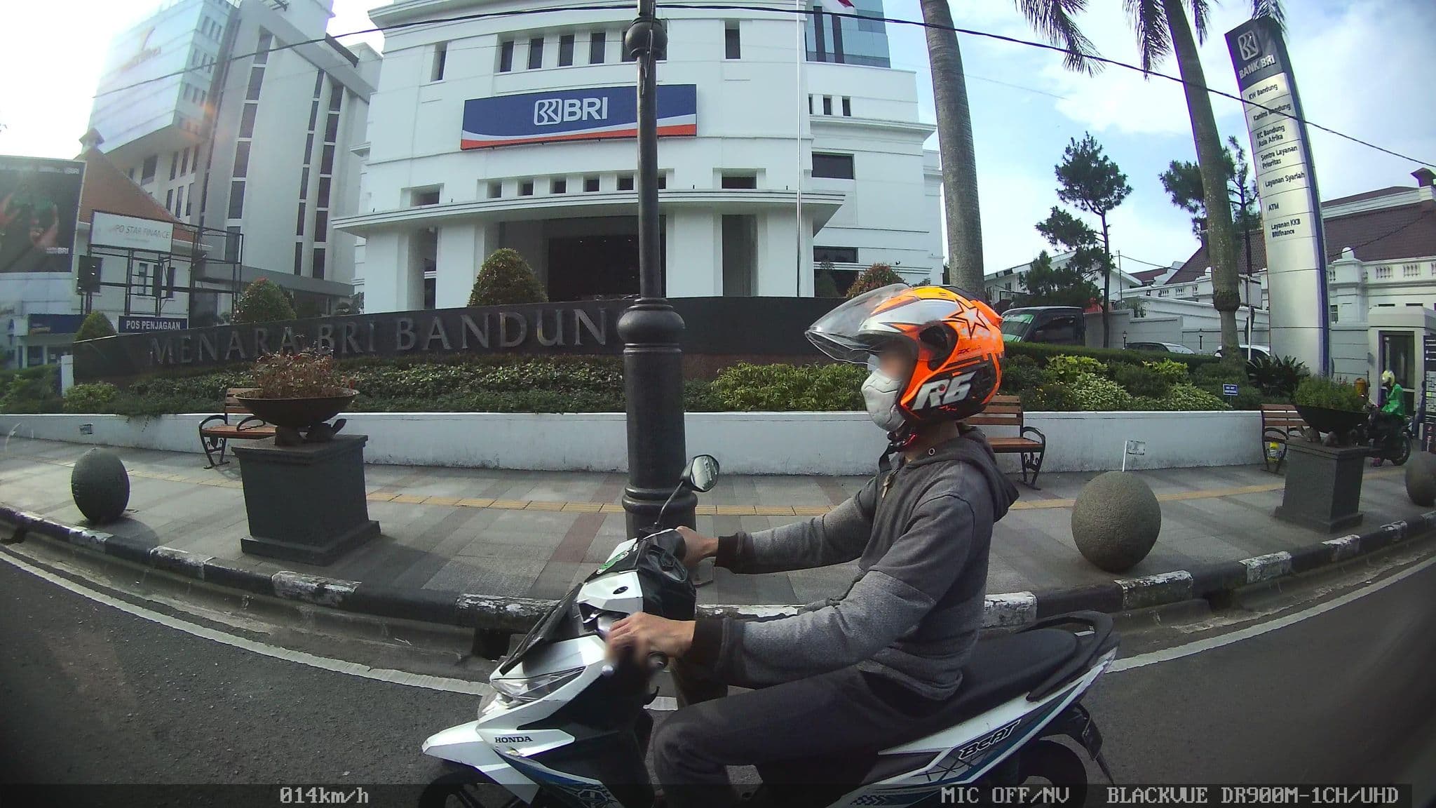 Street view near Maison Teras Kita, Bandung — © kaart_2 (CC BY-SA · Mapillary)