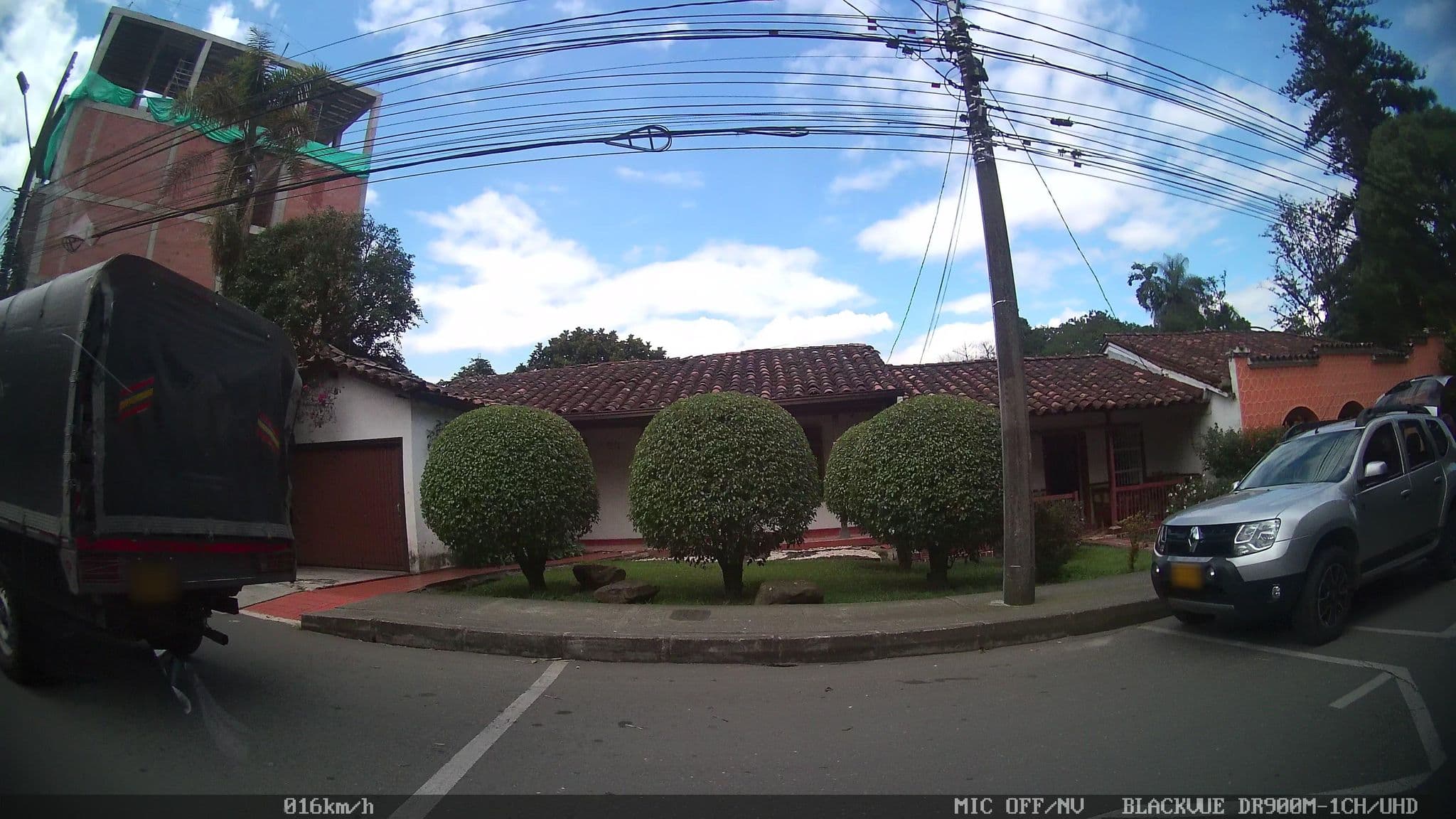 Street view near The Cut Medellín, Medellín — © kaart_4 (CC BY-SA · Mapillary)