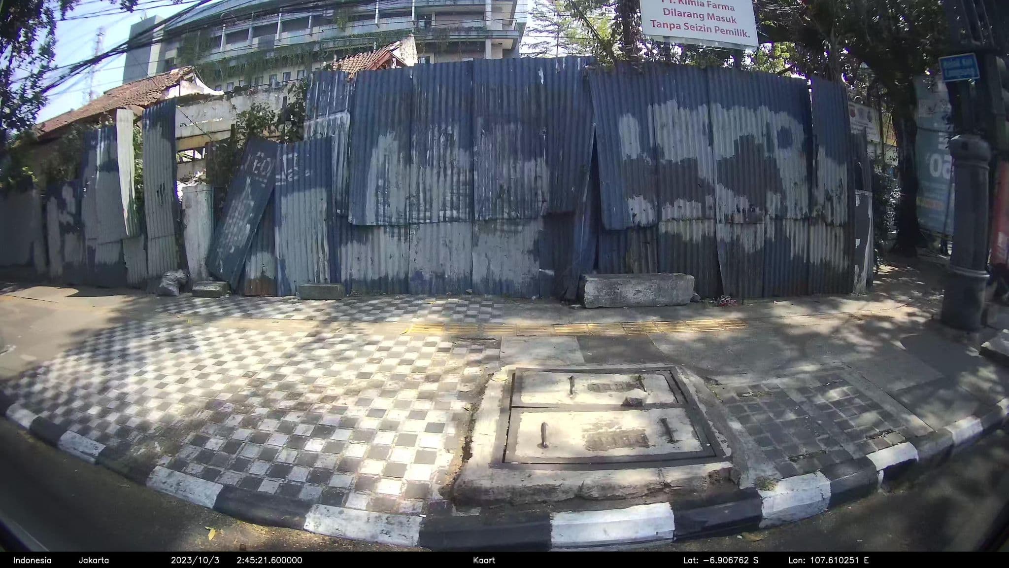 Street view near Grand Zuri BSD City's Hotel, Bandung — © kaart_1 (CC BY-SA · Mapillary)