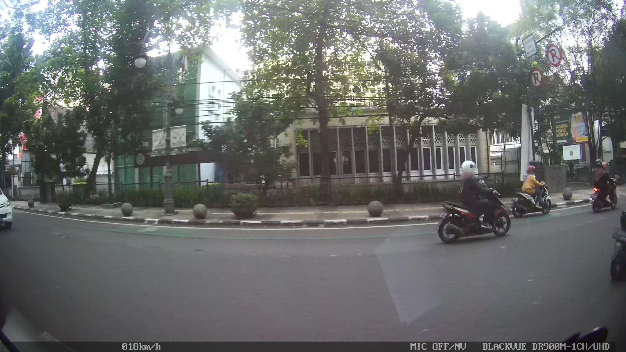 Street view near Airy Balai Kota Merdeka 34 Bandung, Bandung — © kaart_2 (CC BY-SA · Mapillary)