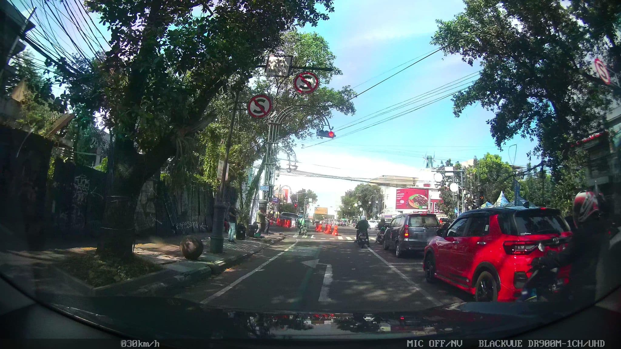 Street view near Grand cerela ( Air Asia ), Bandung — © kaart5 (CC BY-SA · Mapillary)