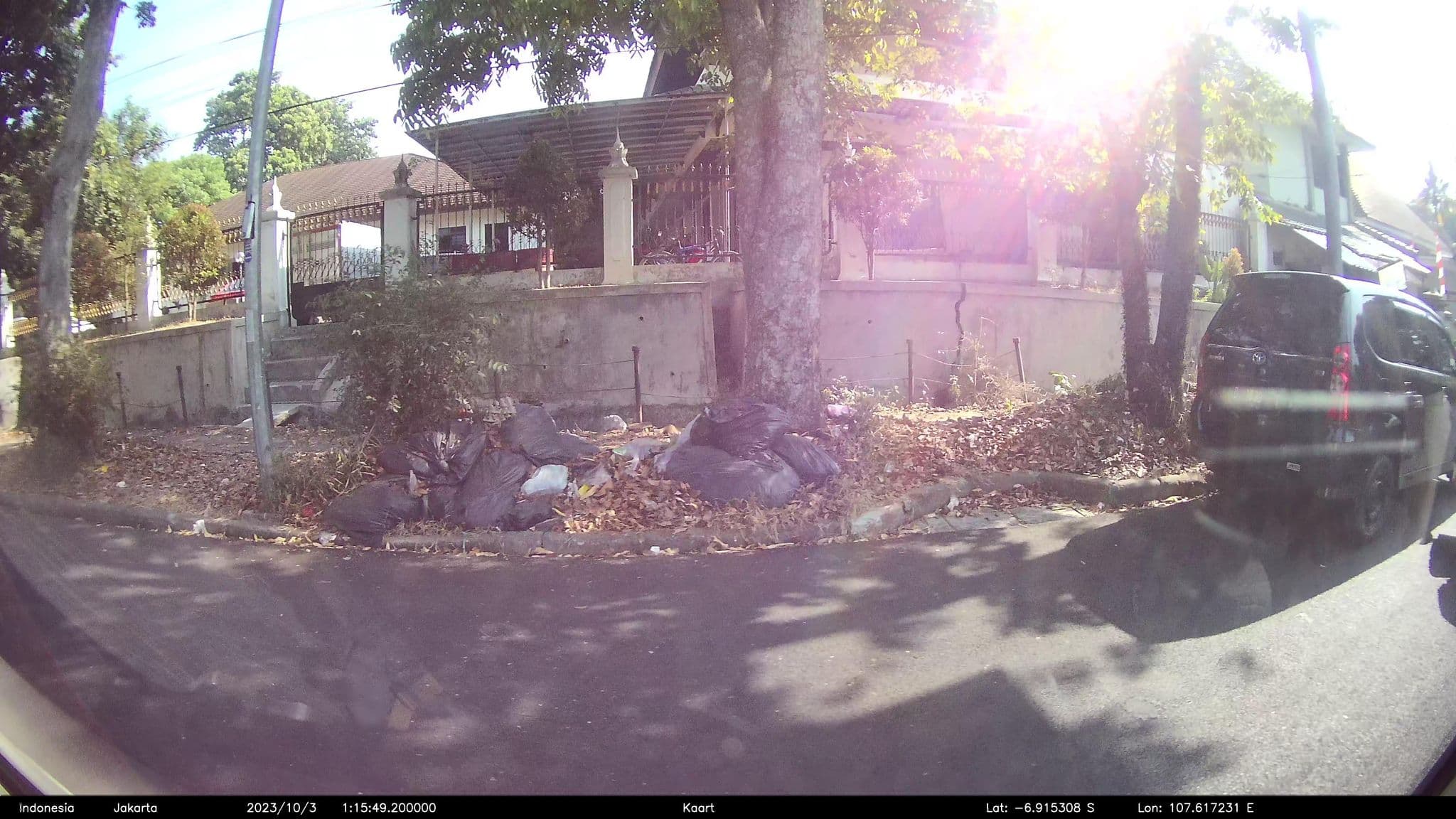 Street view near Wisma Dharma Bakti, Bandung — © kaart5 (CC BY-SA · Mapillary)