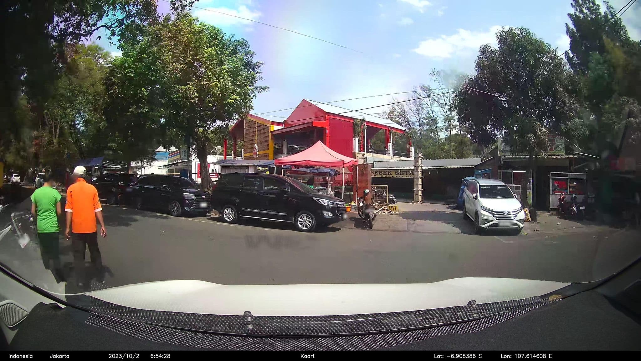 Street view near Intercontinental Resort Hotel Jimbaran, Bandung — © kaart5 (CC BY-SA · Mapillary)