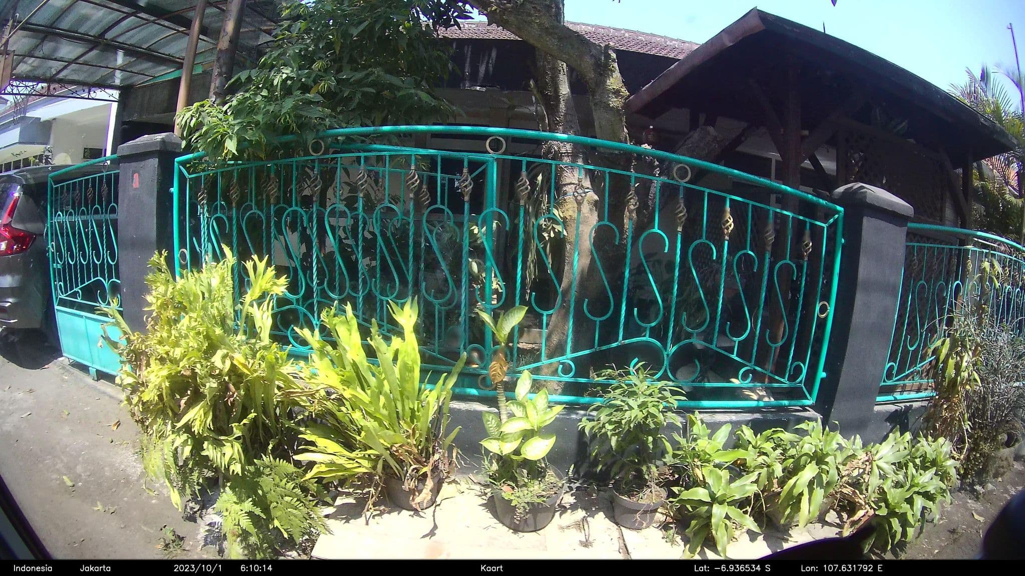 Street view near The Eight Hotel, Bandung — © kaart_2 (CC BY-SA · Mapillary)