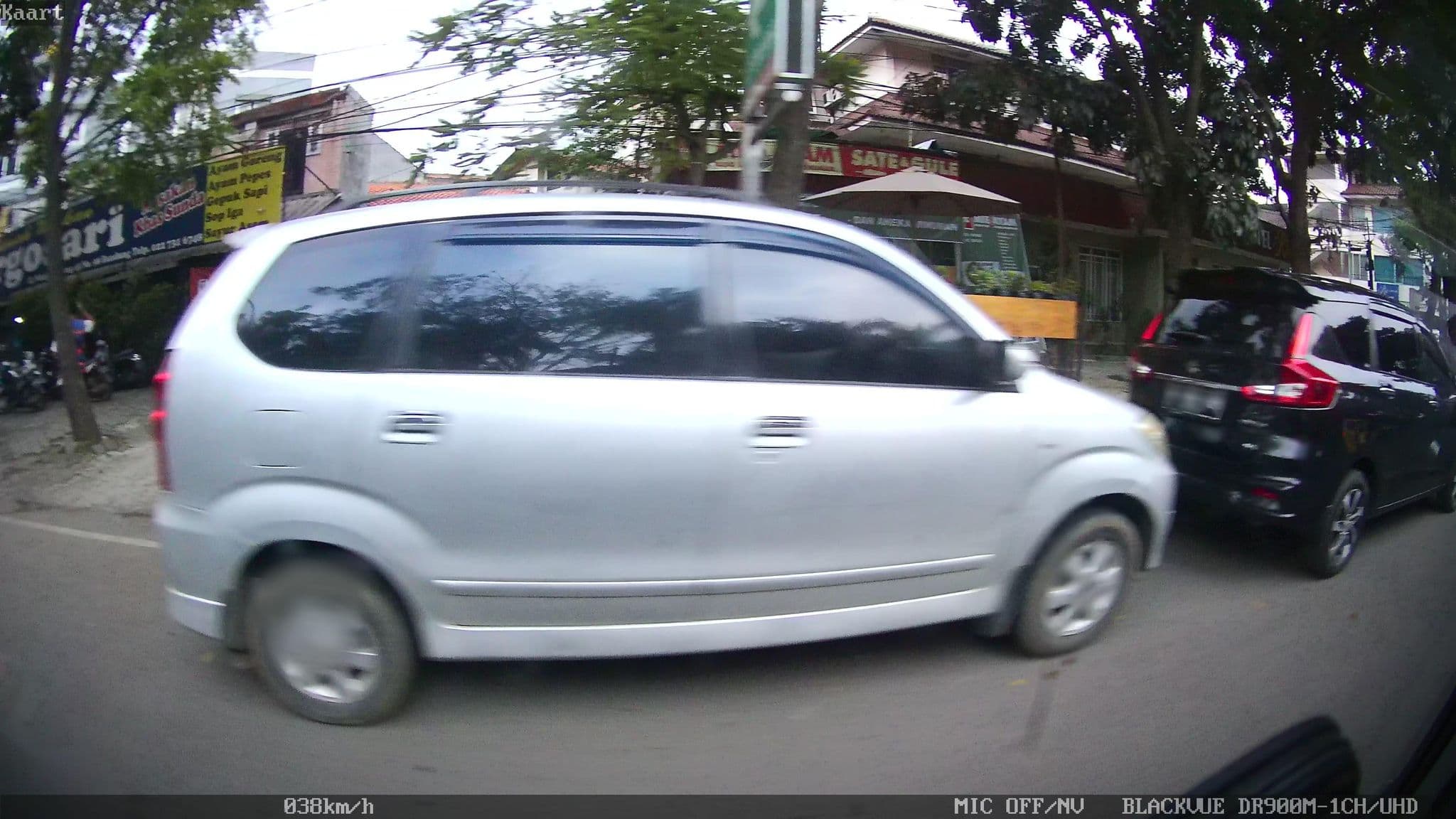 Street view near Hotel Rinjani Bandung, Bandung — © kaart_2 (CC BY-SA · Mapillary)