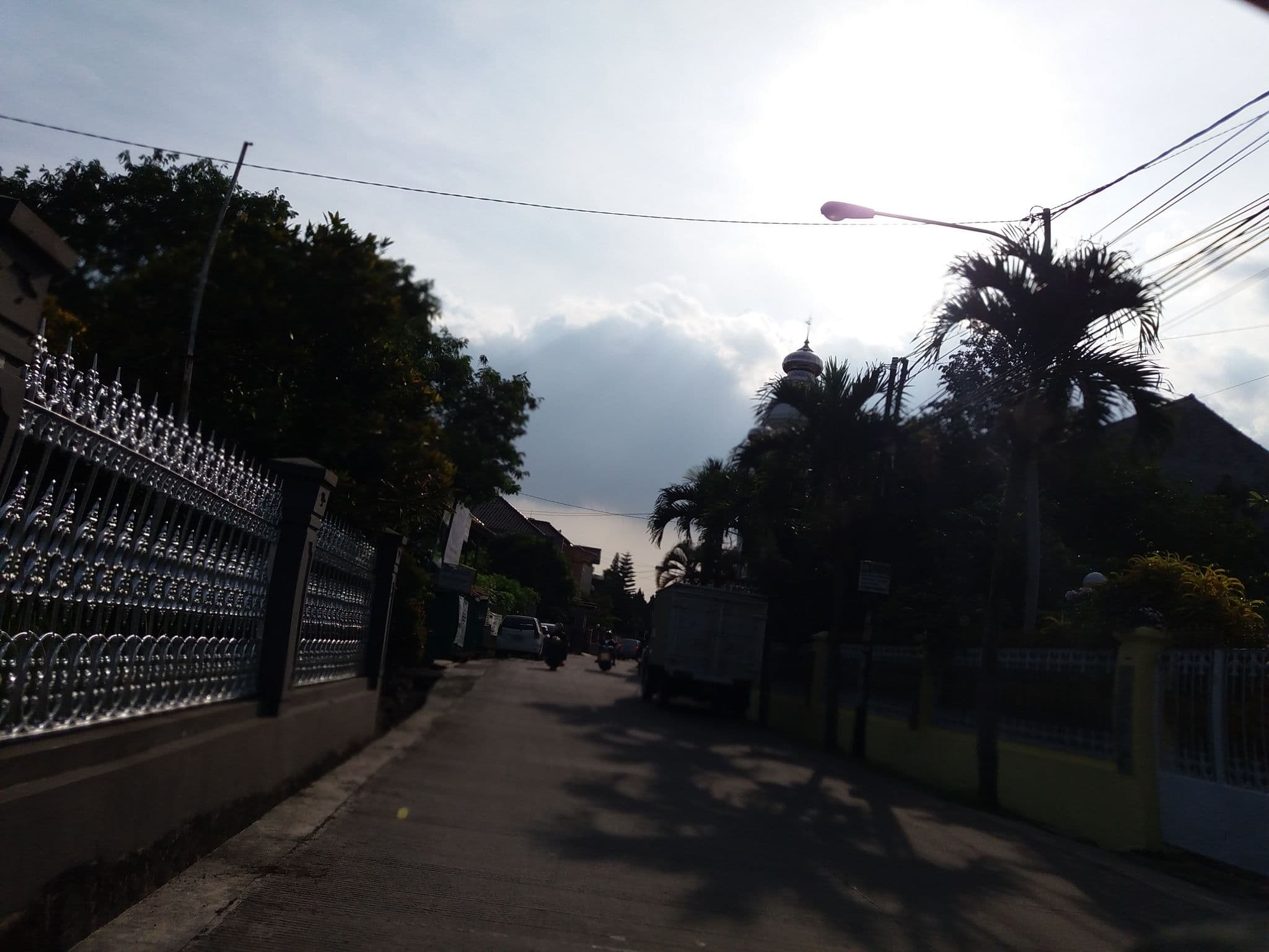 Street view near Hotel Larissa Riau., Bandung — © fedrian_syah (CC BY-SA · Mapillary)