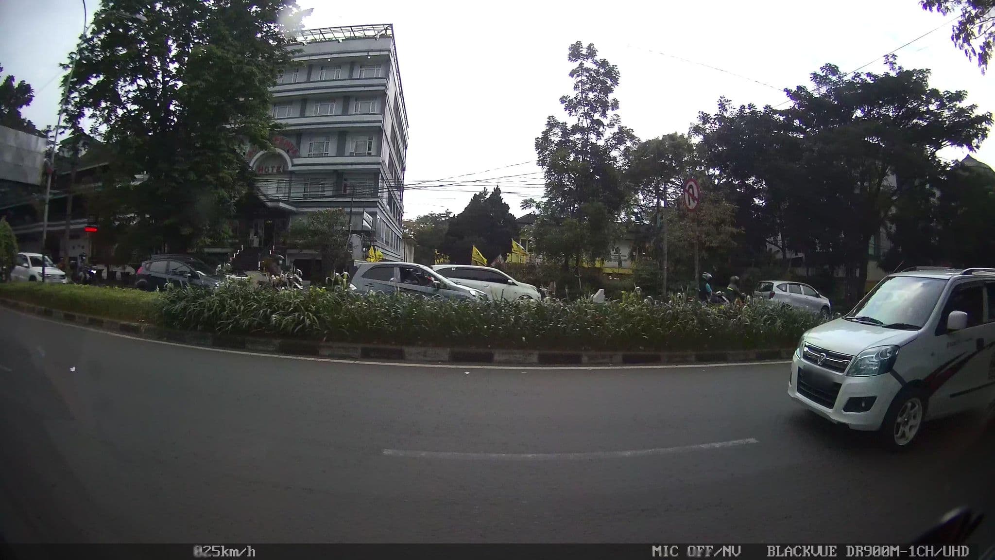 Street view near Hotel venus, Bandung — © kaart_2 (CC BY-SA · Mapillary)
