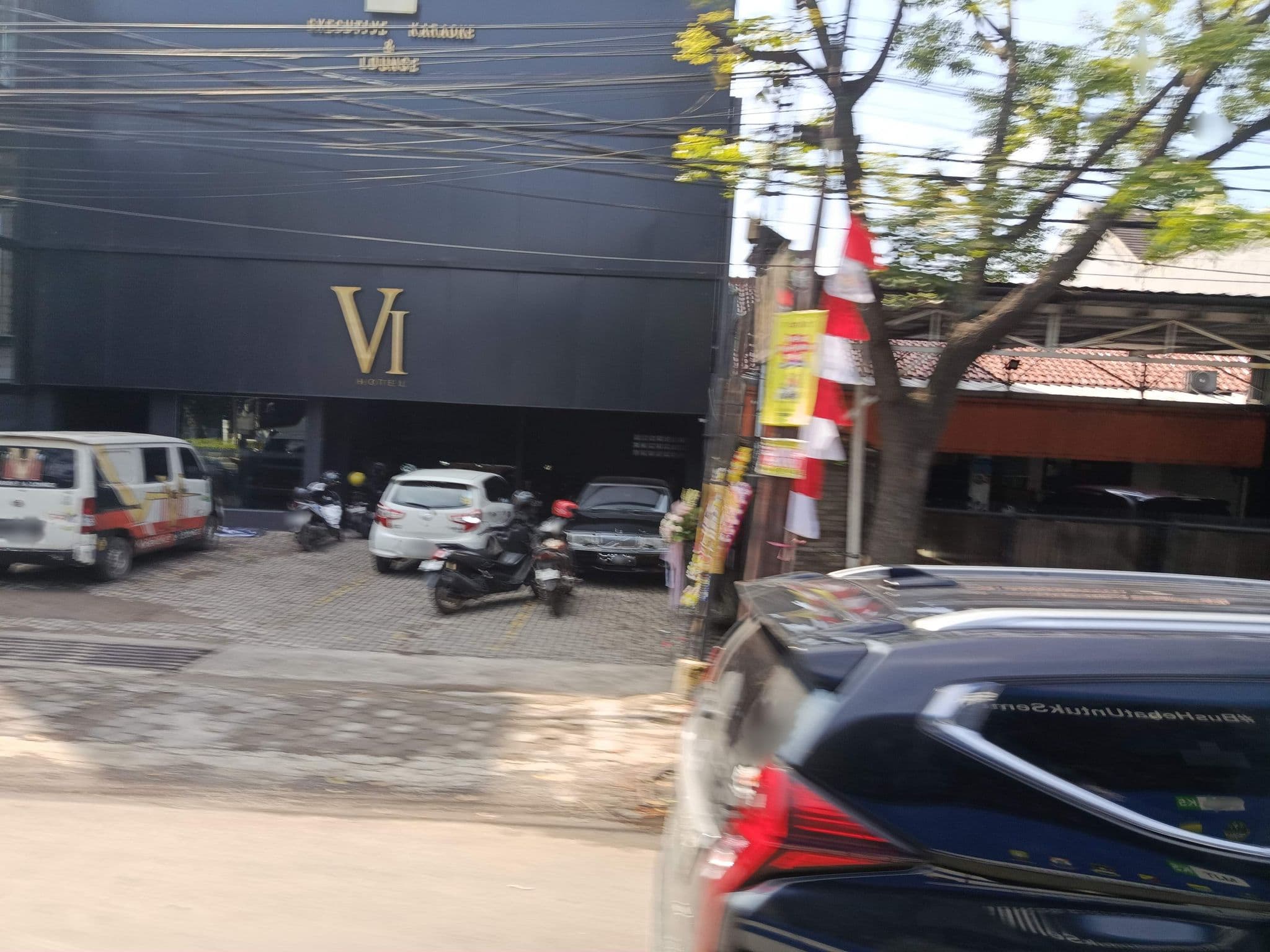 Street view near New Kencana Hotel, Bandung — © NFarras (CC BY-SA · Mapillary)