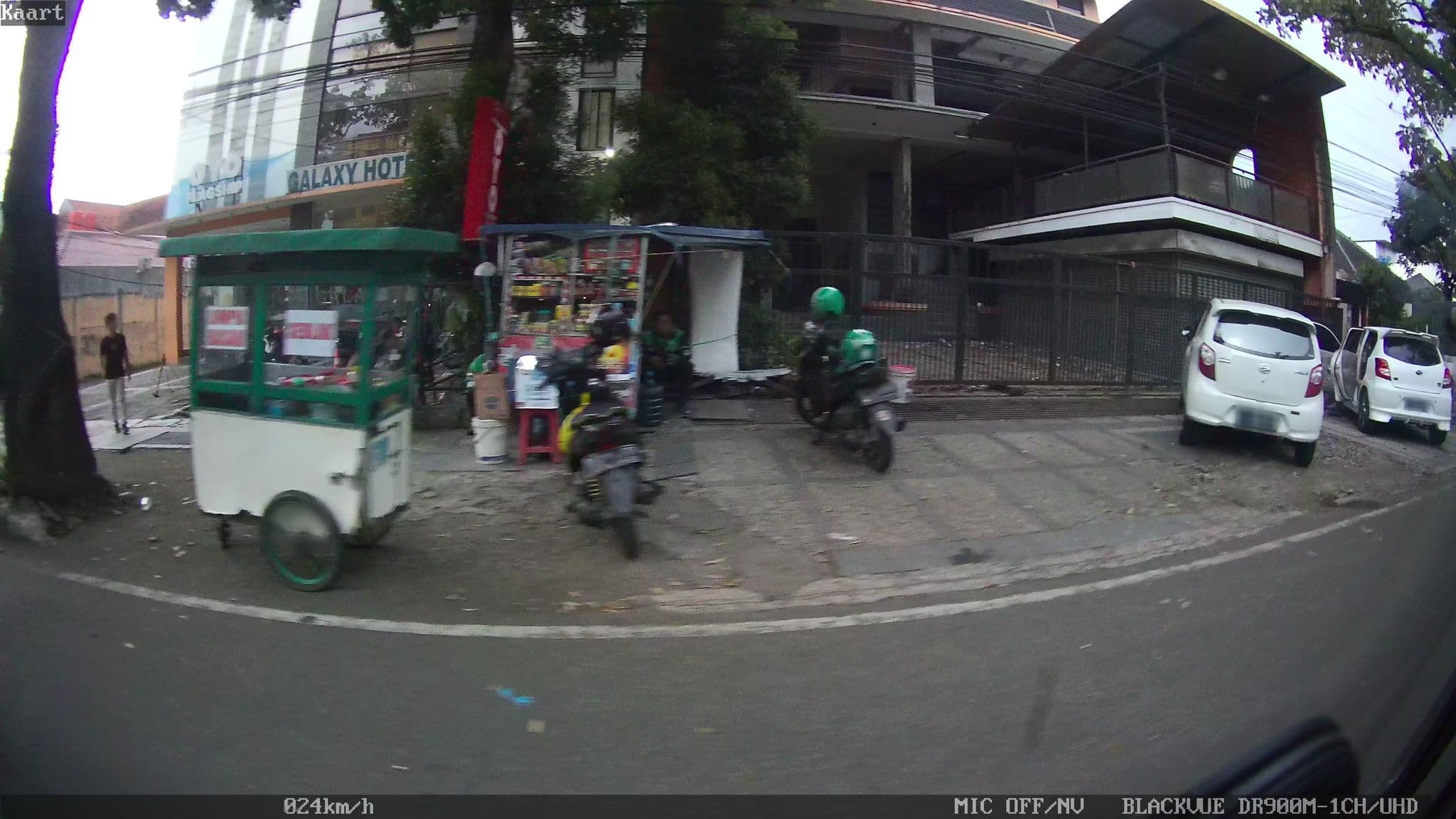 Street view near Galaxy Inn Hotel, Bandung — © kaart_2 (CC BY-SA · Mapillary)