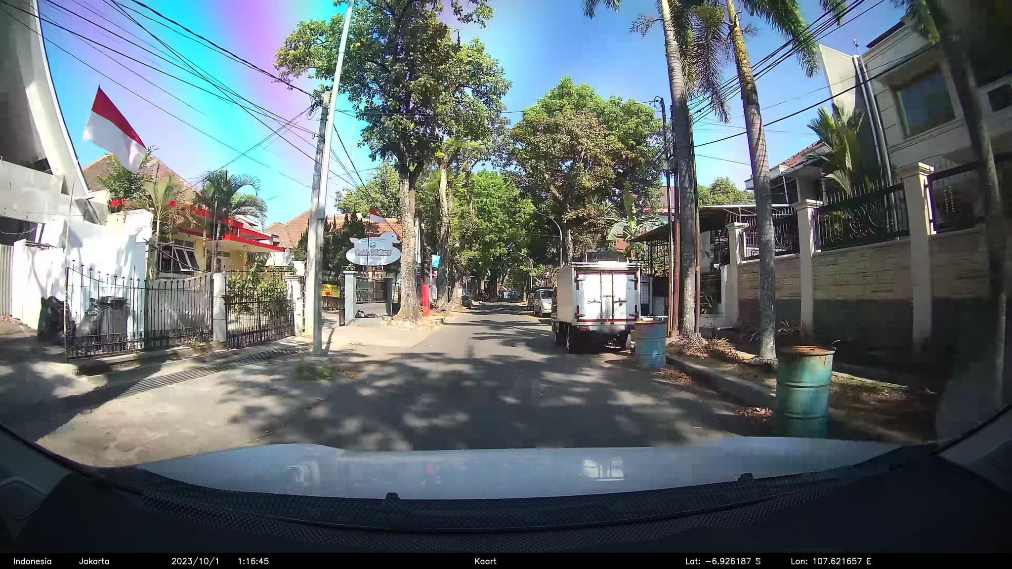 Street view near De'Java Guest House And Resto, Bandung — © kaart5 (CC BY-SA · Mapillary)